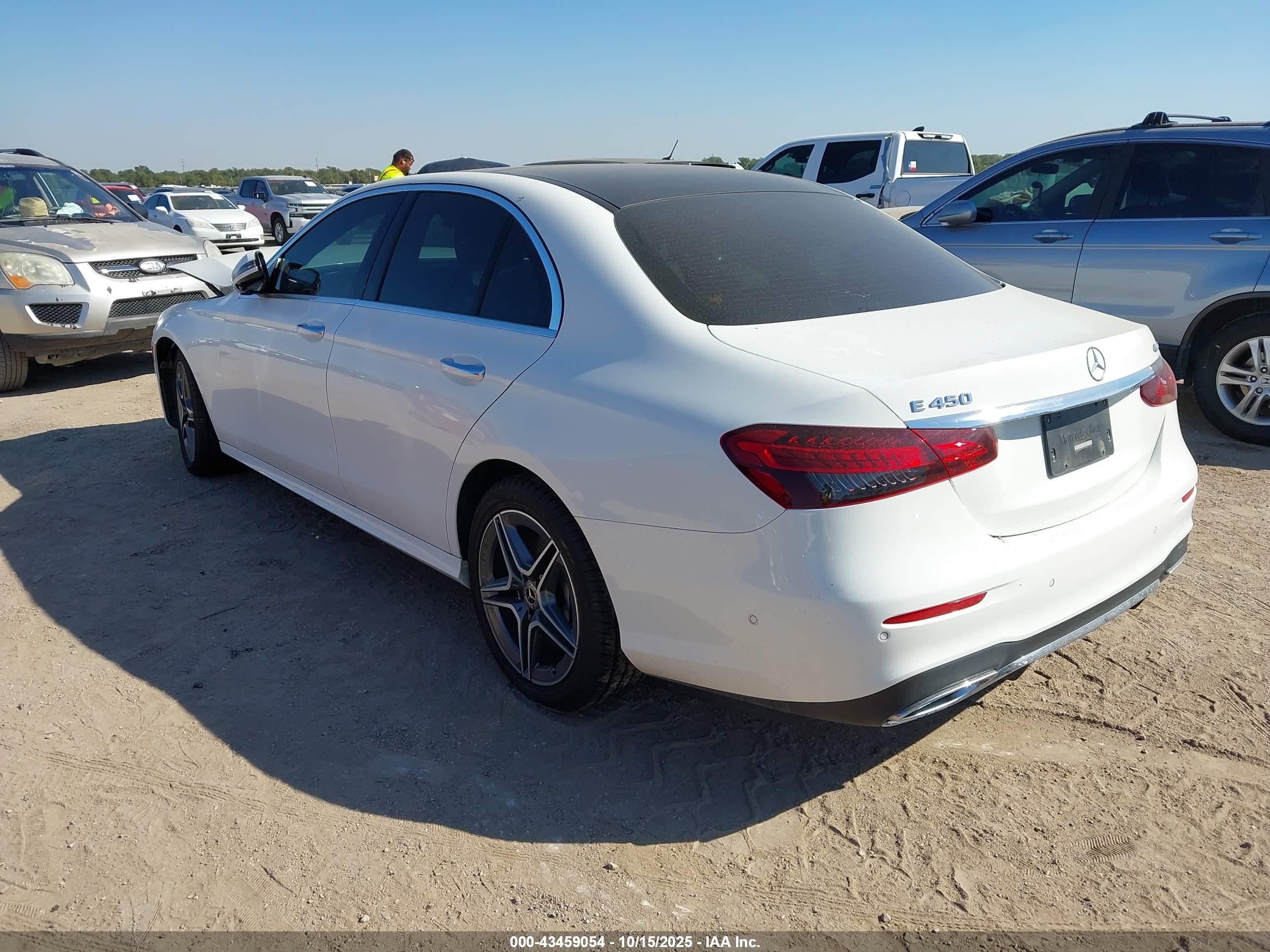 MERCEDES-BENZ E image 3