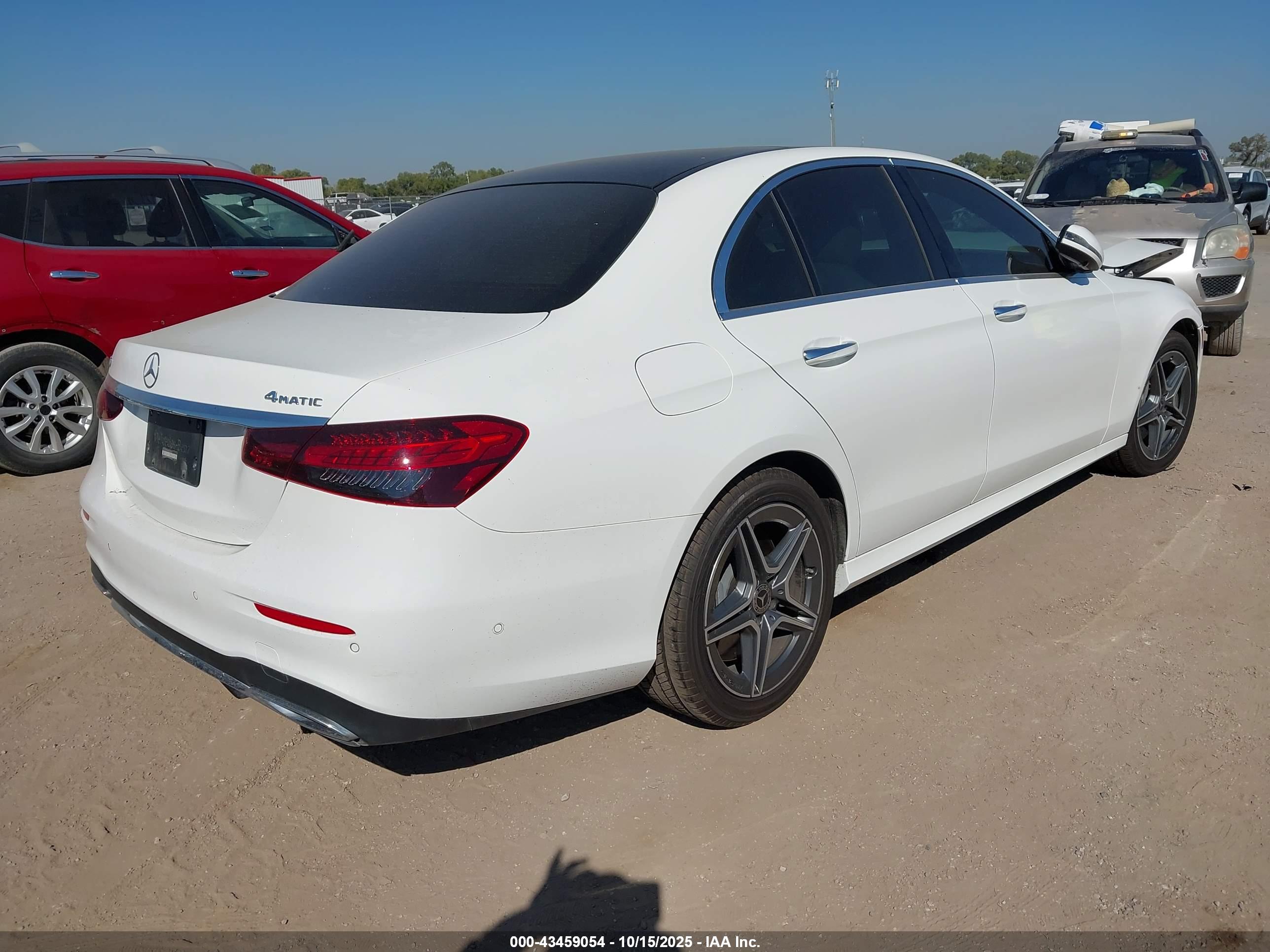 MERCEDES-BENZ E image 4