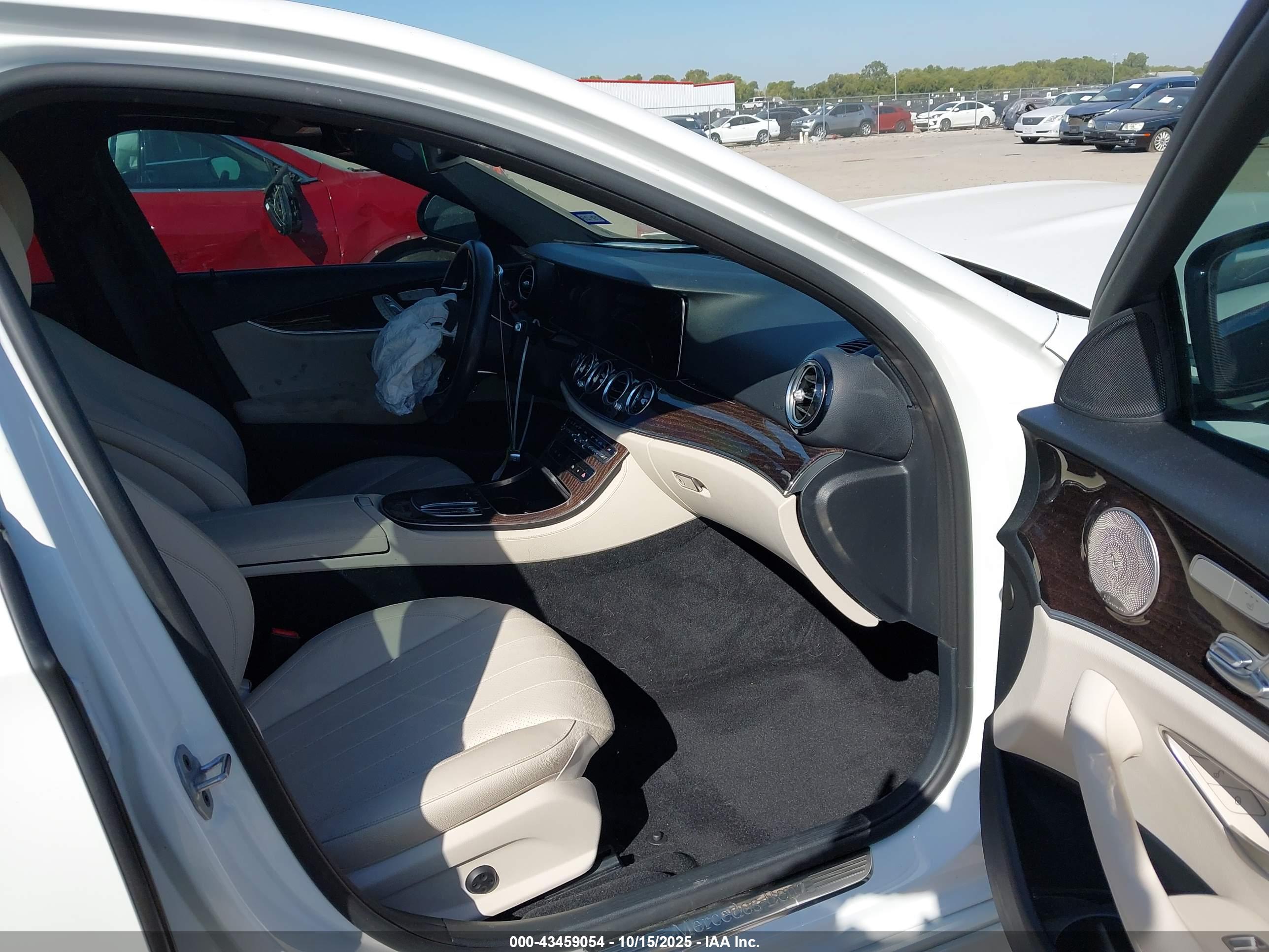 MERCEDES-BENZ E image 5