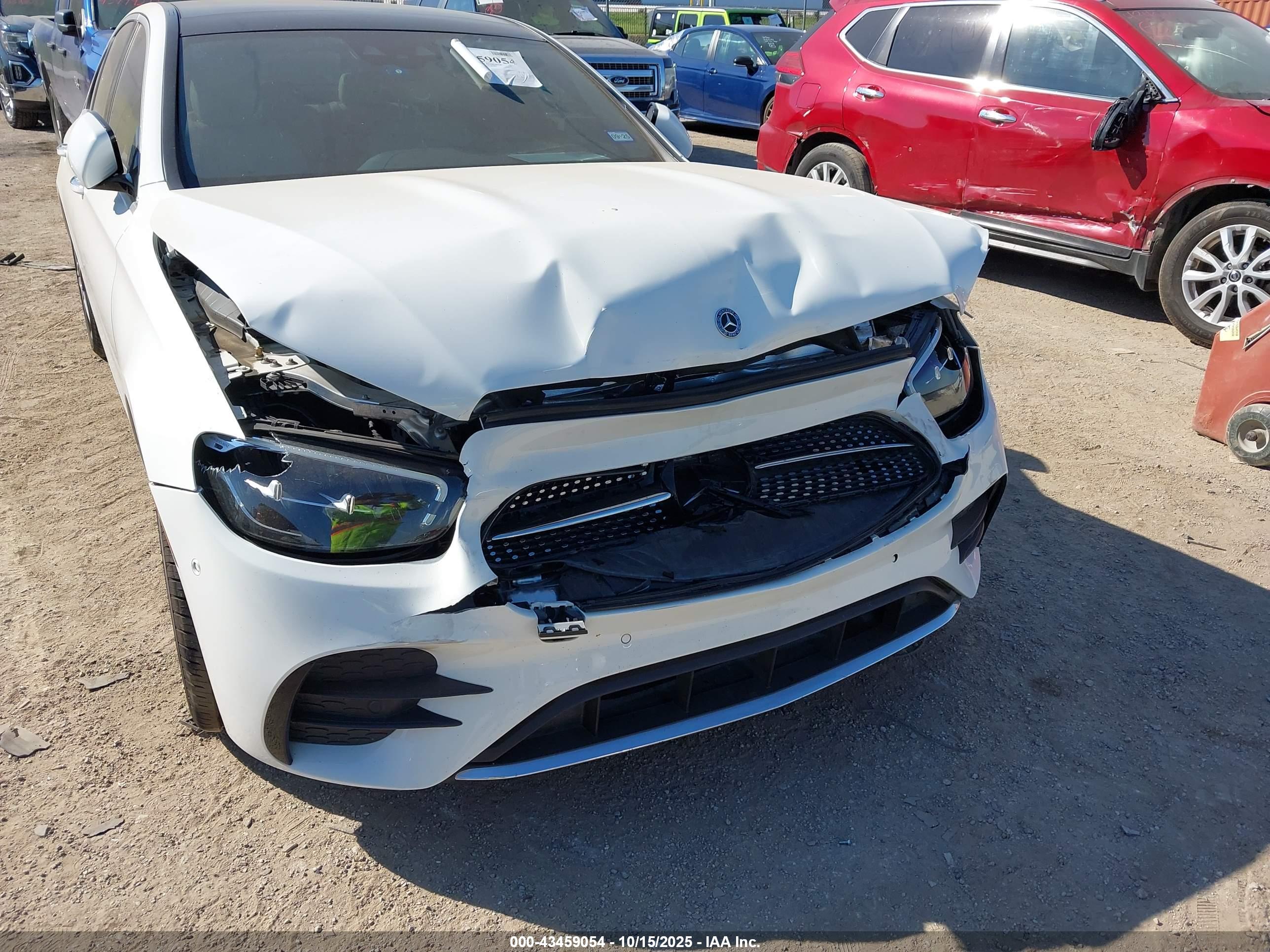 MERCEDES-BENZ E image 6