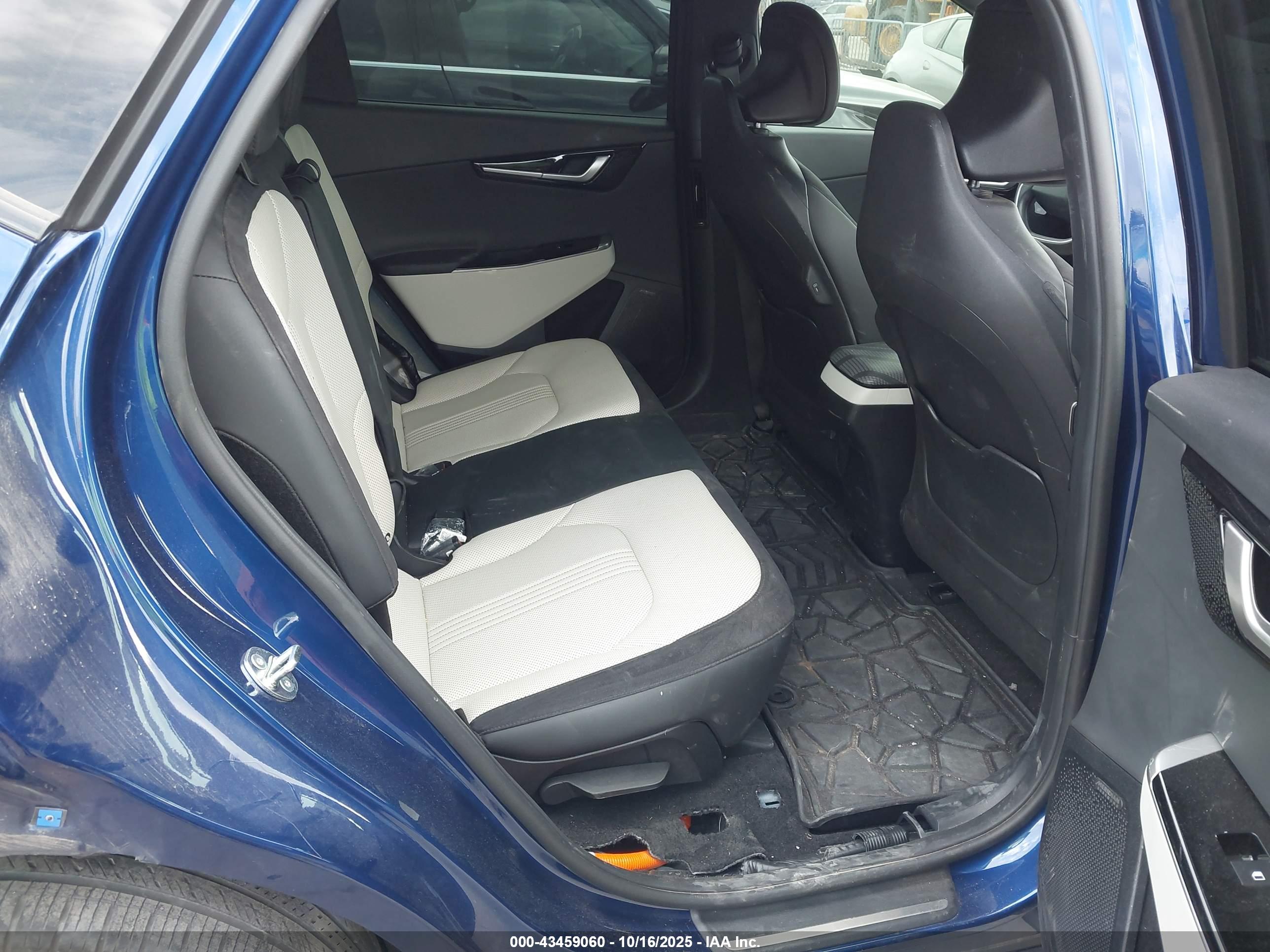 KIA EV6 image 8
