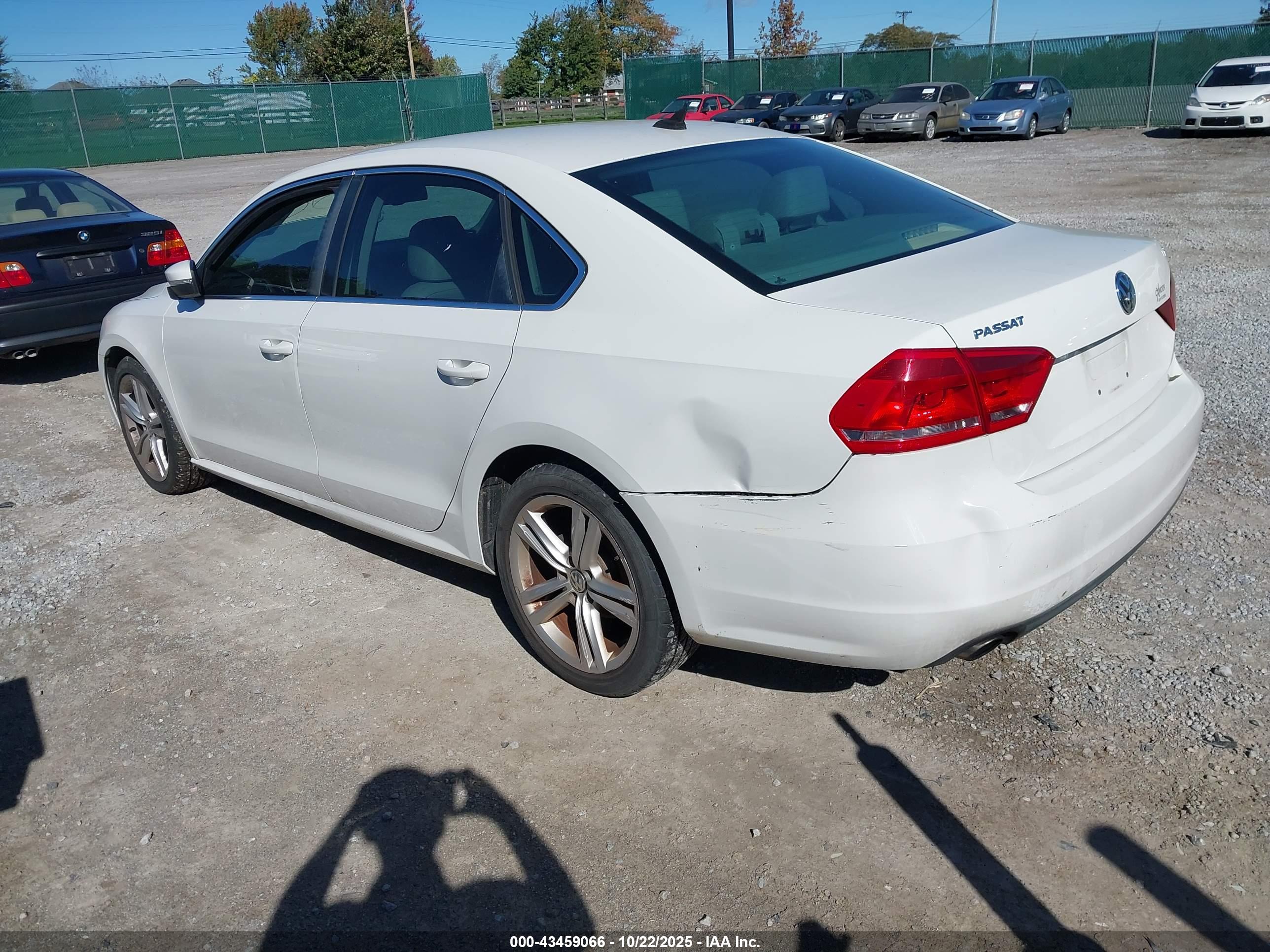 VOLKSWAGEN PASSAT image 3