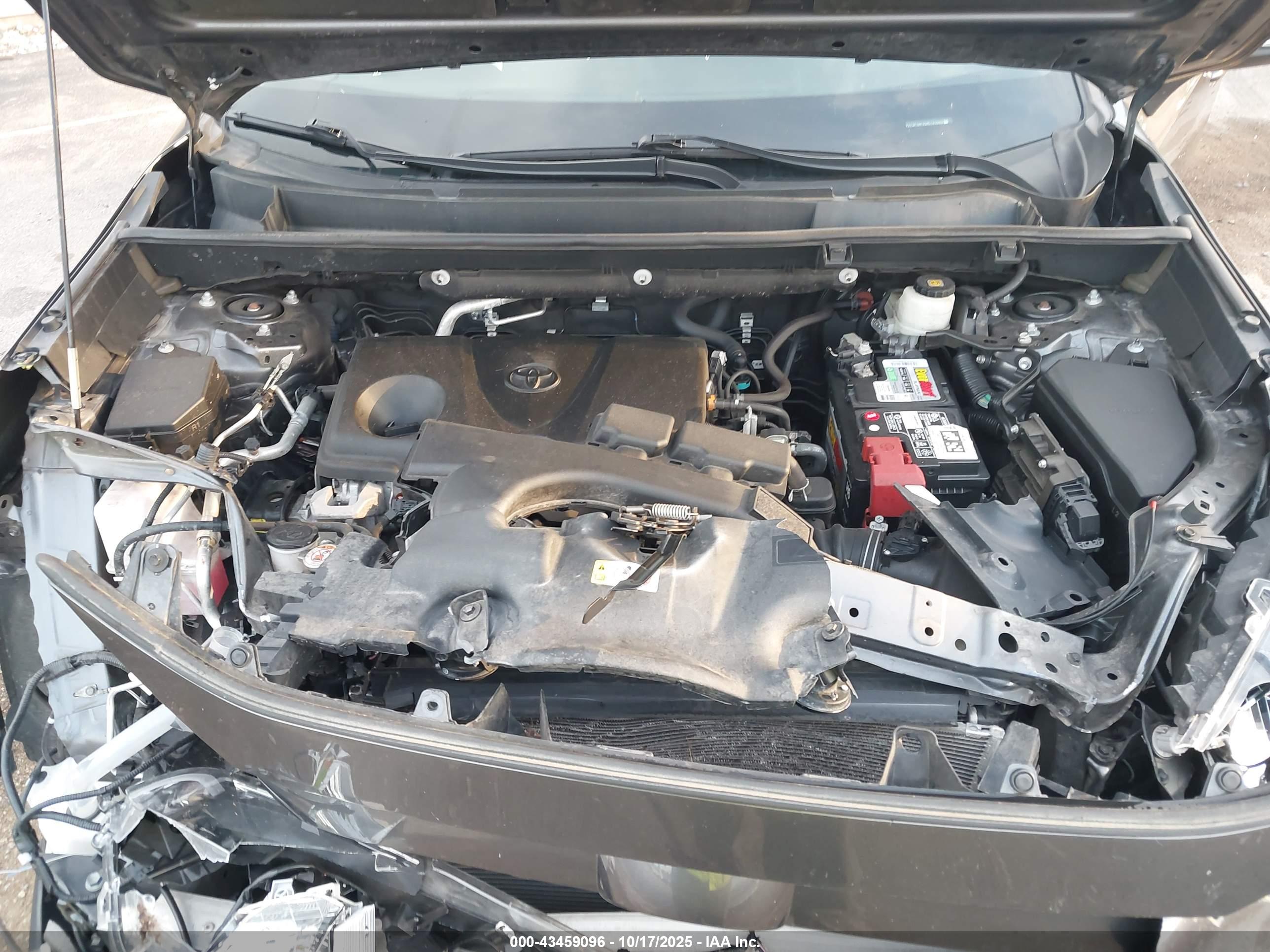 TOYOTA RAV4 image 10