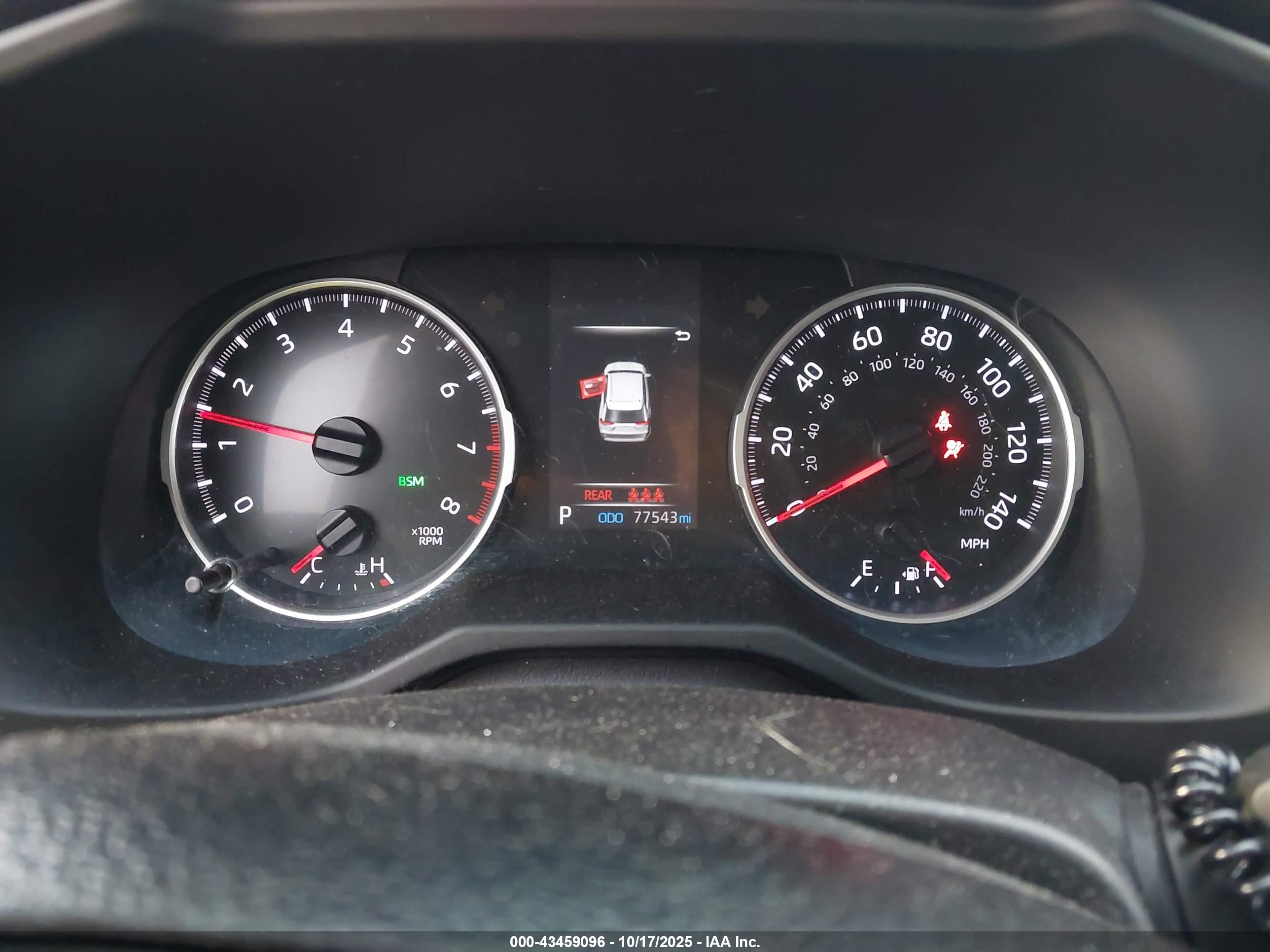 TOYOTA RAV4 image 7
