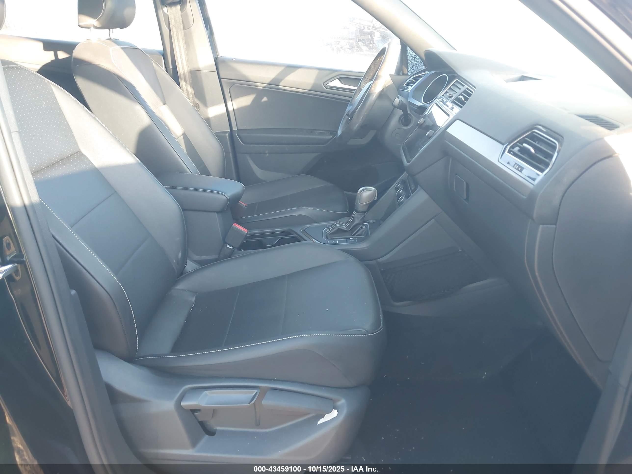 VOLKSWAGEN TIGUAN image 5