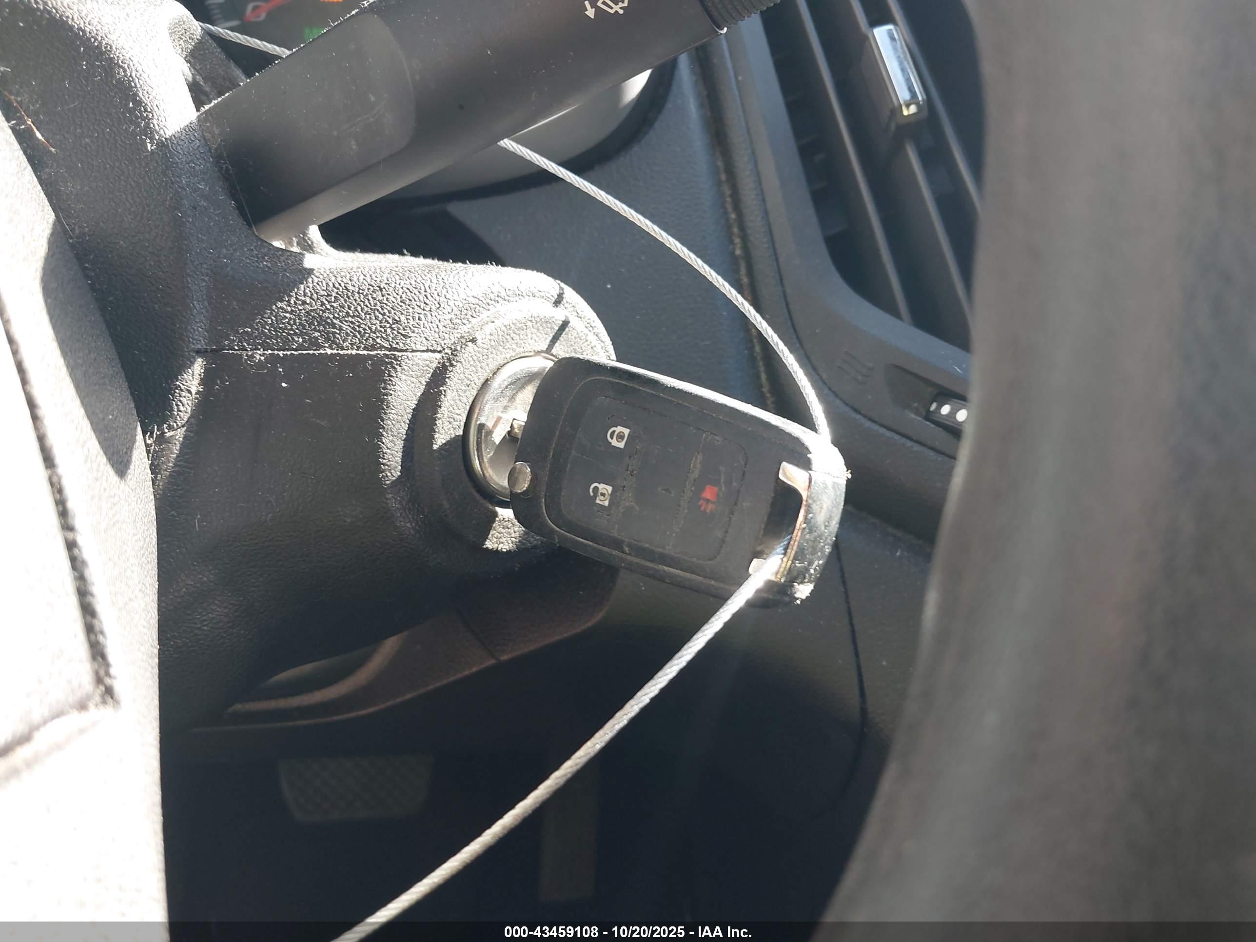 CHEVROLET EQUINOX image 11