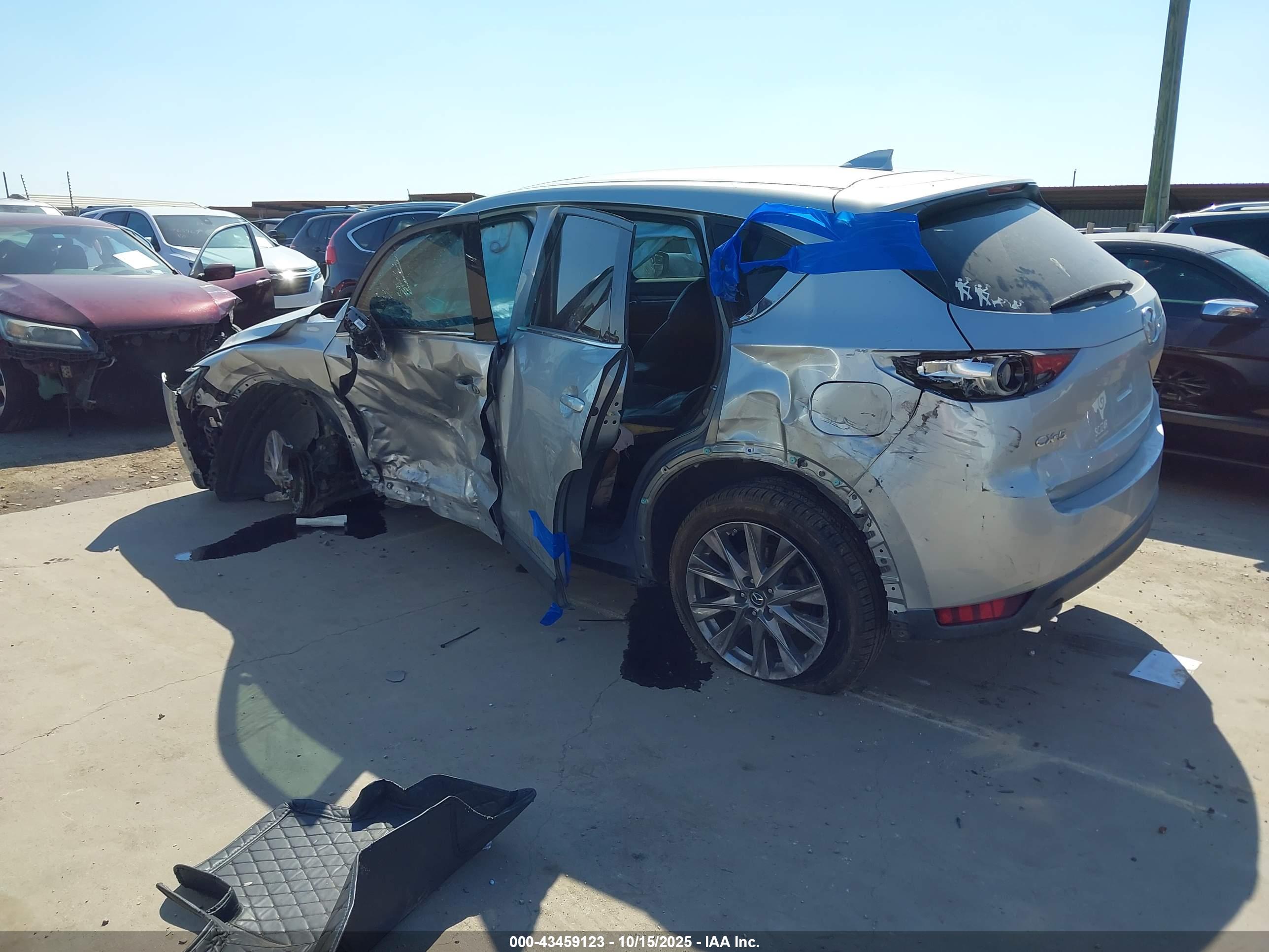 MAZDA CX-5 image 3