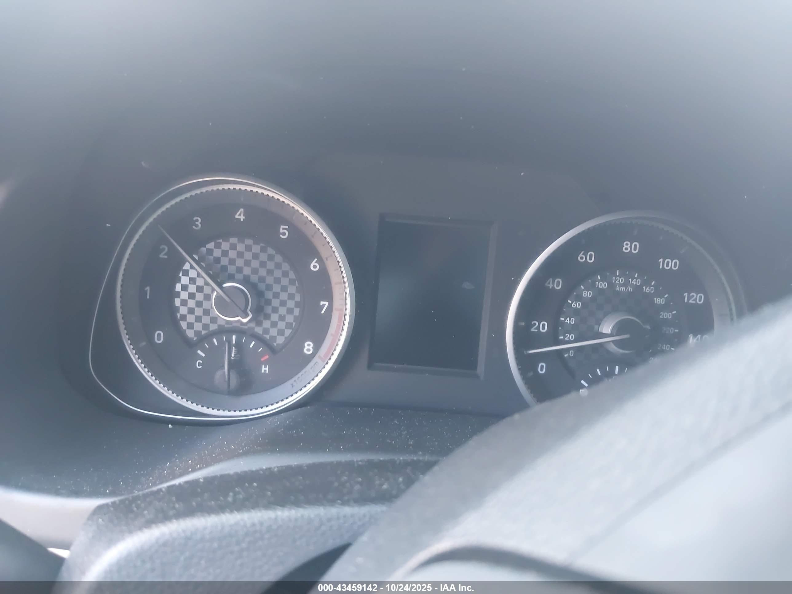 HYUNDAI ELANTRA image 7