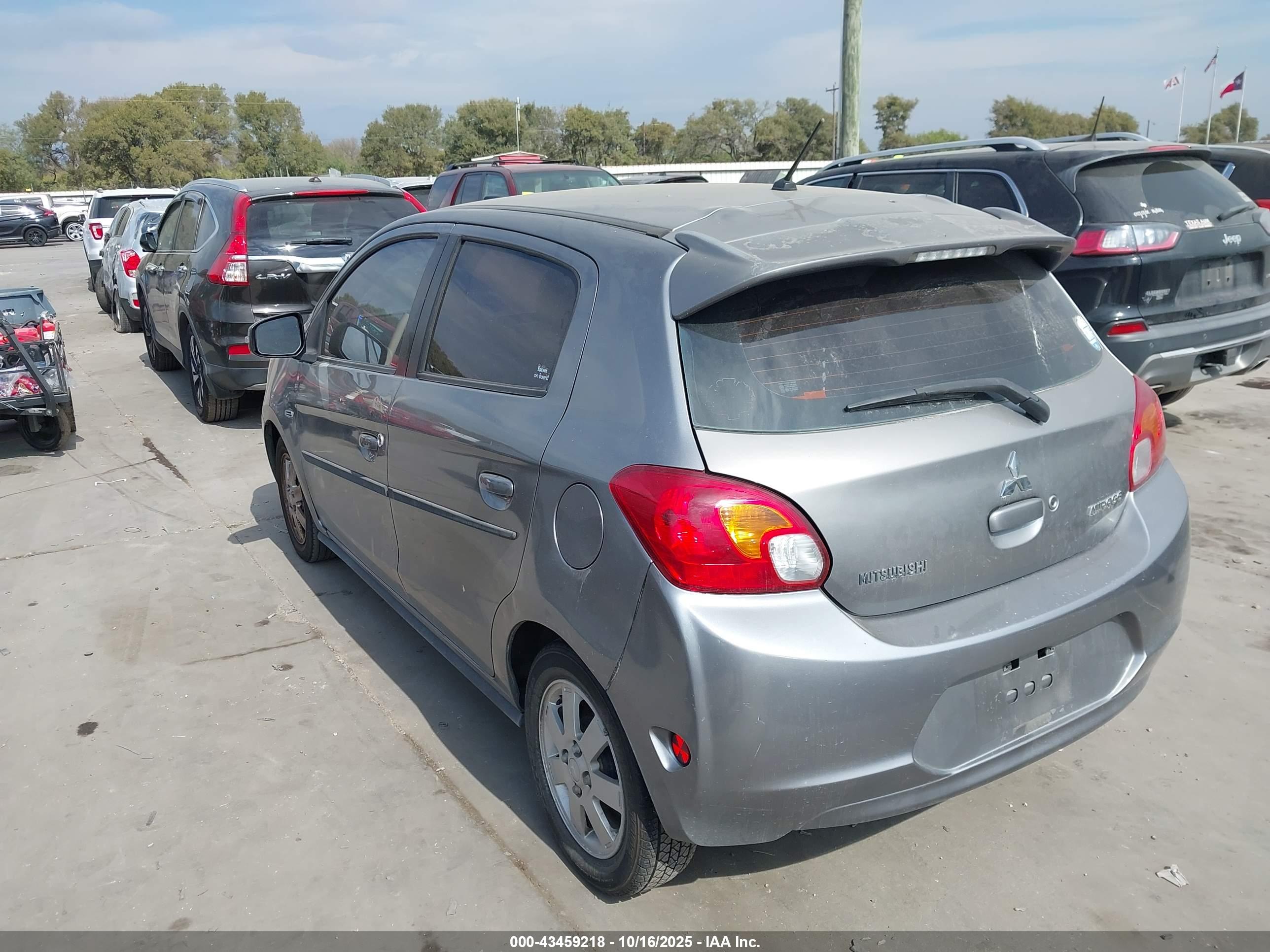 MITSUBISHI MIRAGE image 3