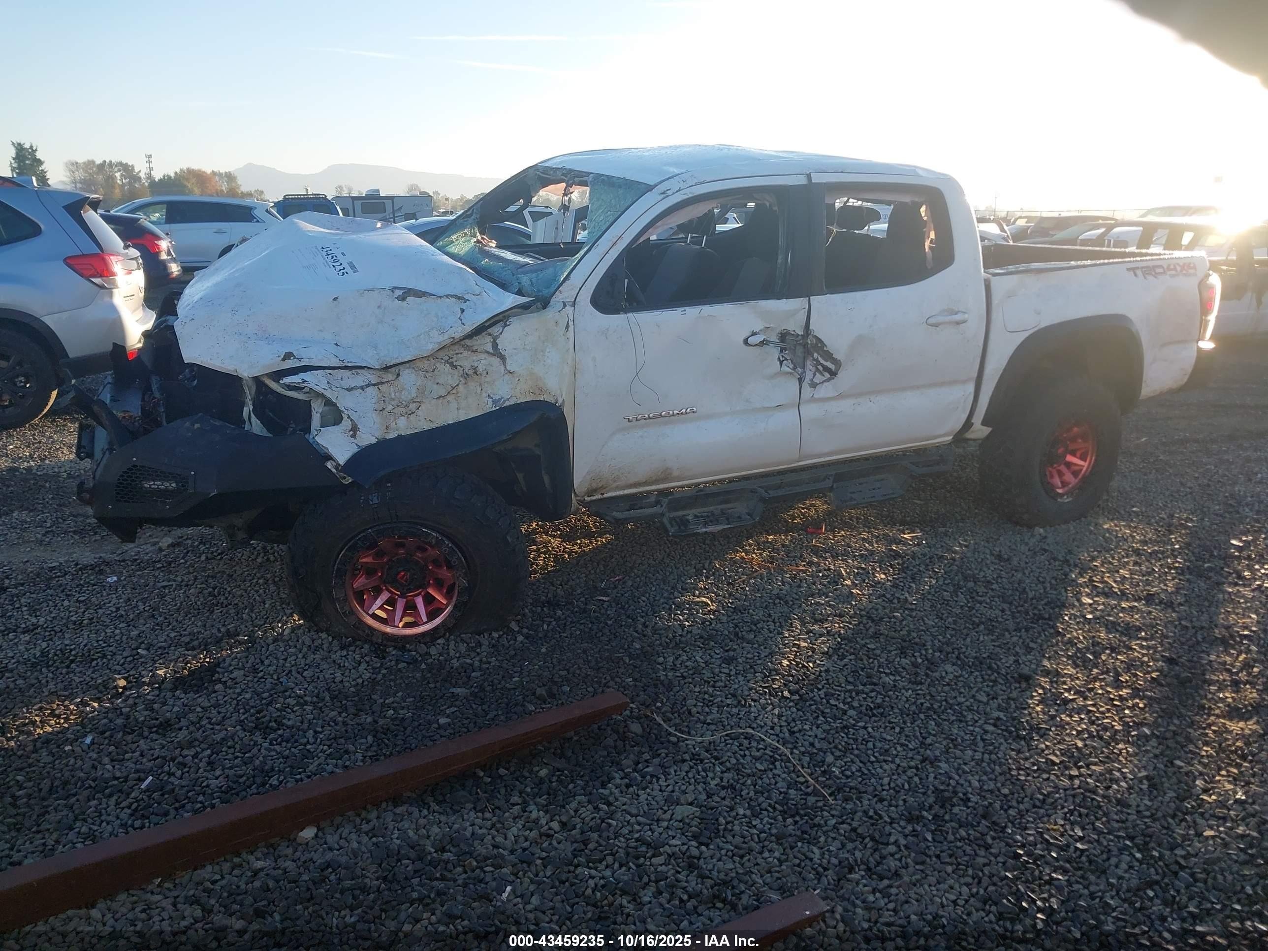 TOYOTA TACOMA image 2