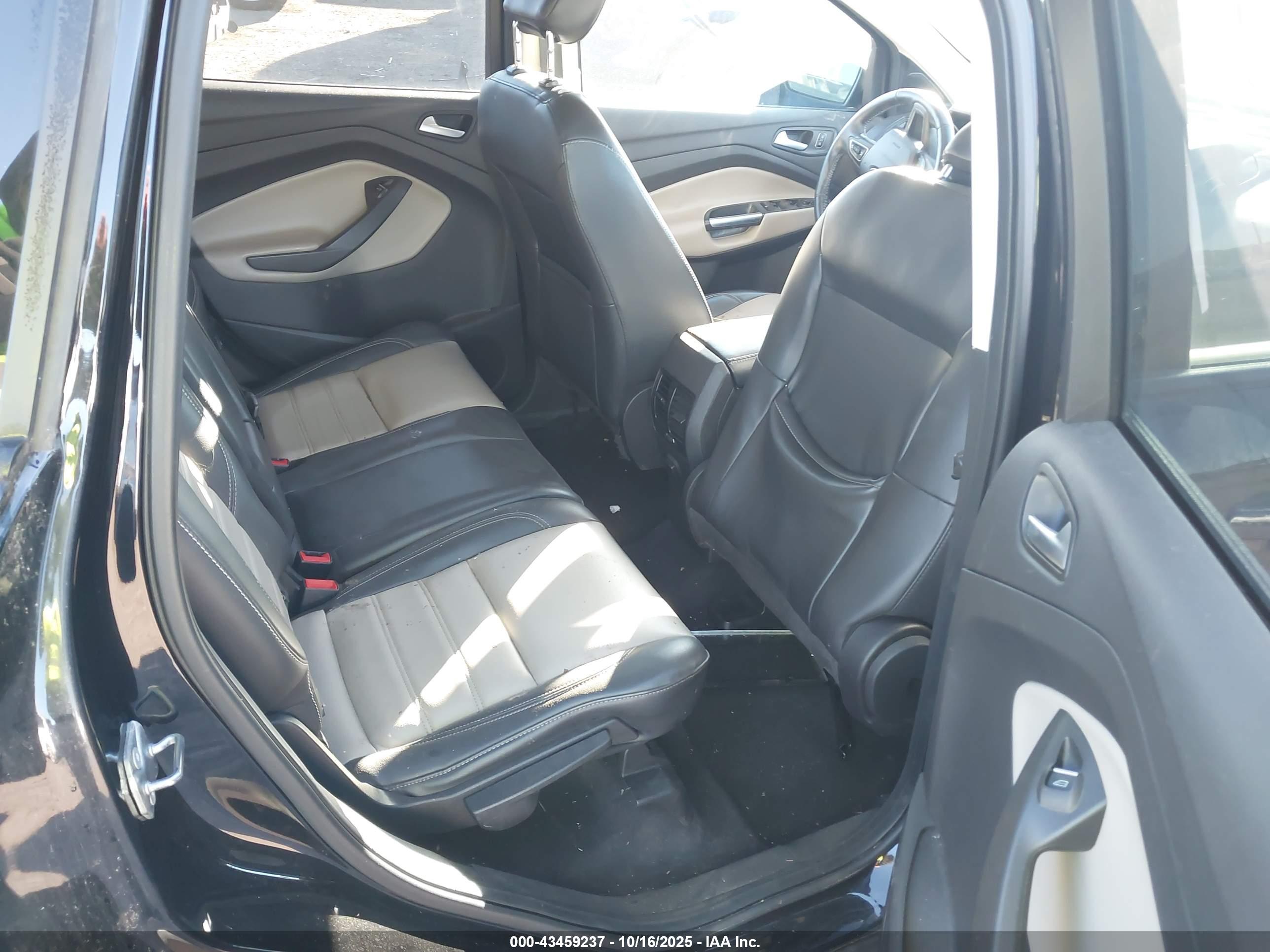 FORD ESCAPE image 8