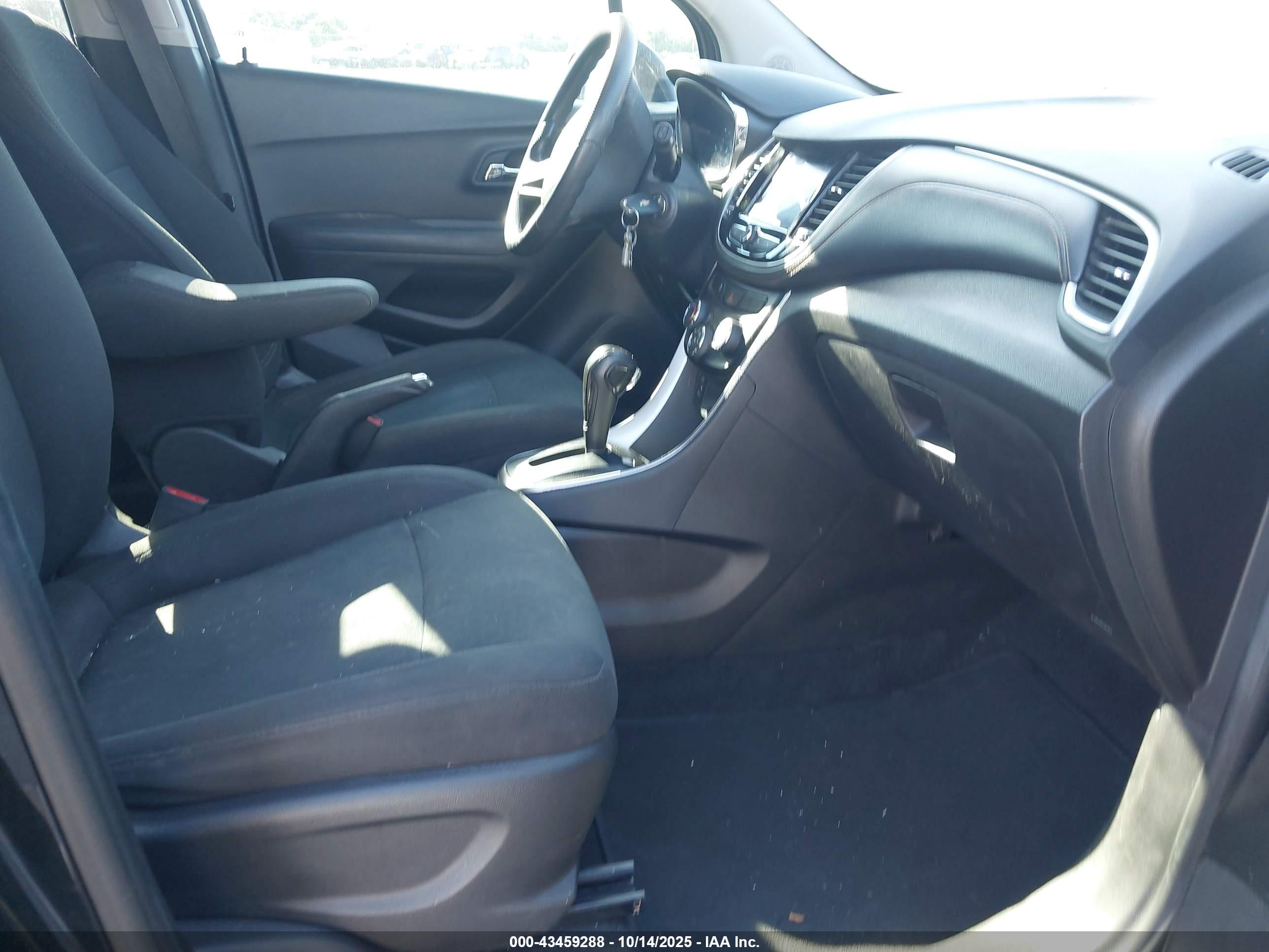 CHEVROLET TRAX image 5