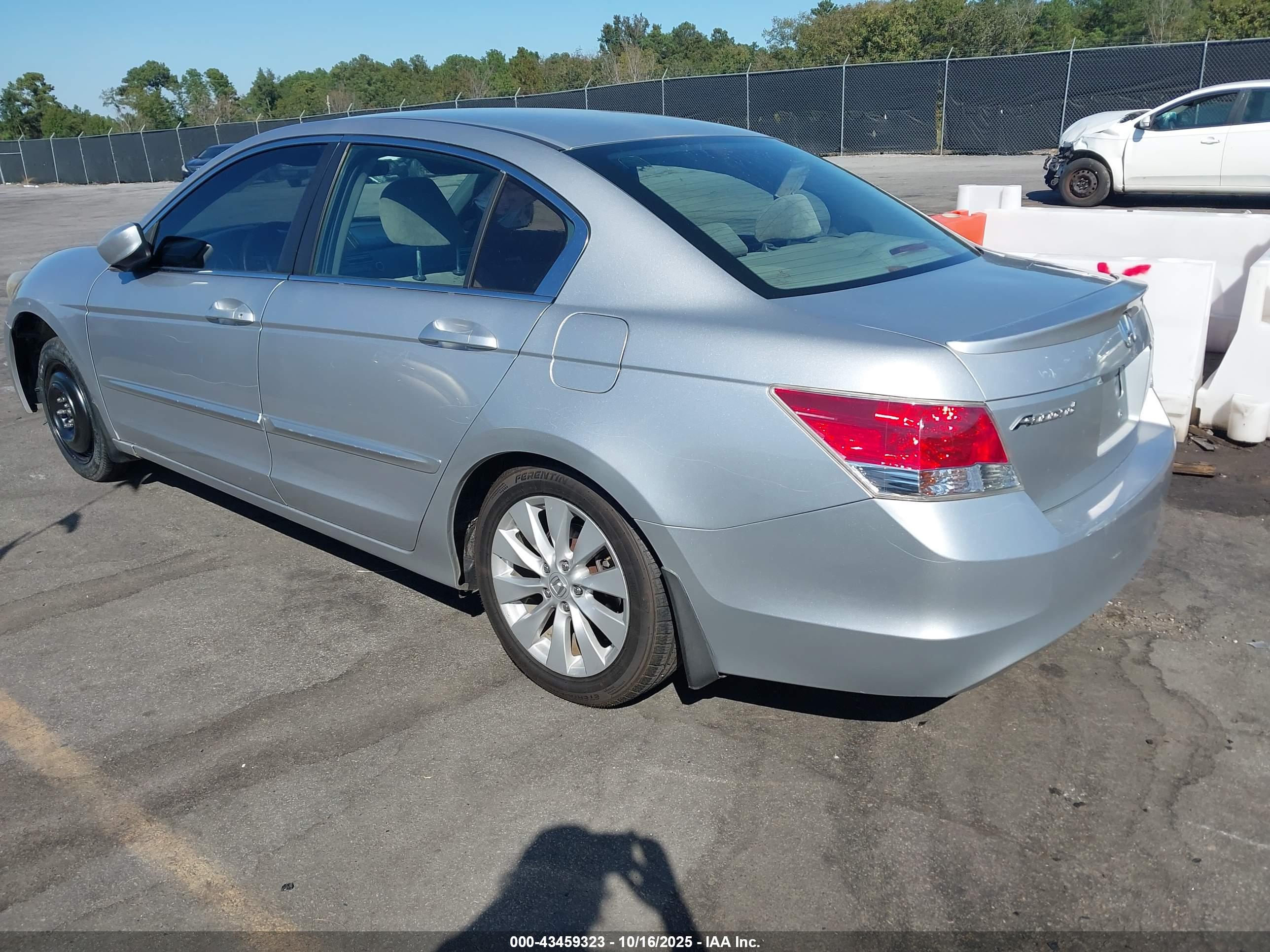 HONDA ACCORD image 3