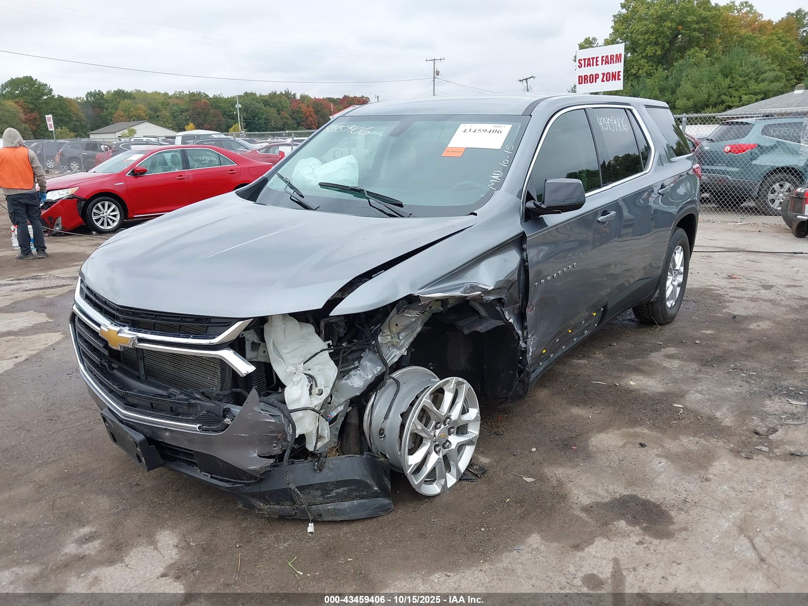 CHEVROLET TRAVERSE image 6