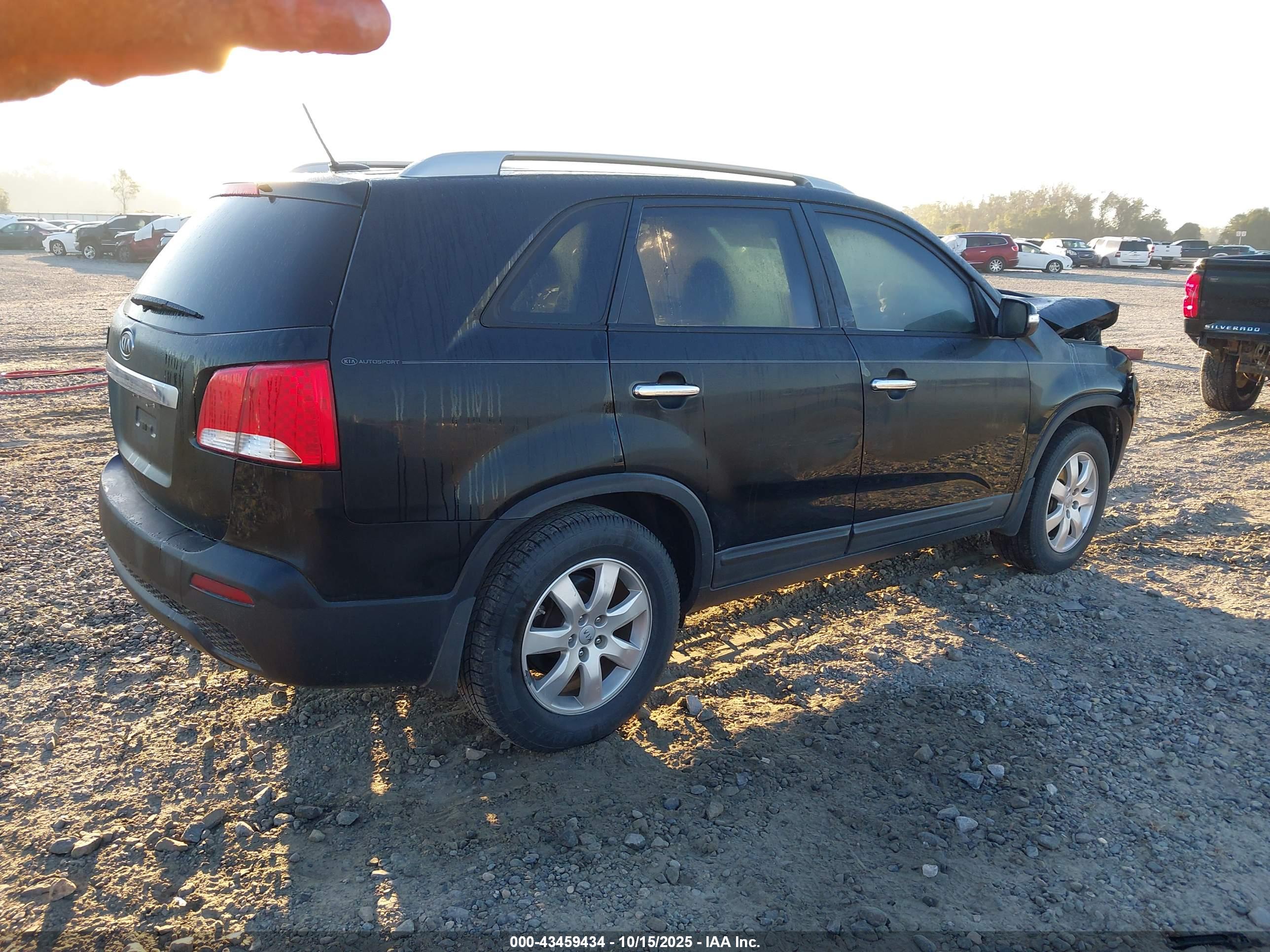 KIA SORENTO image 4