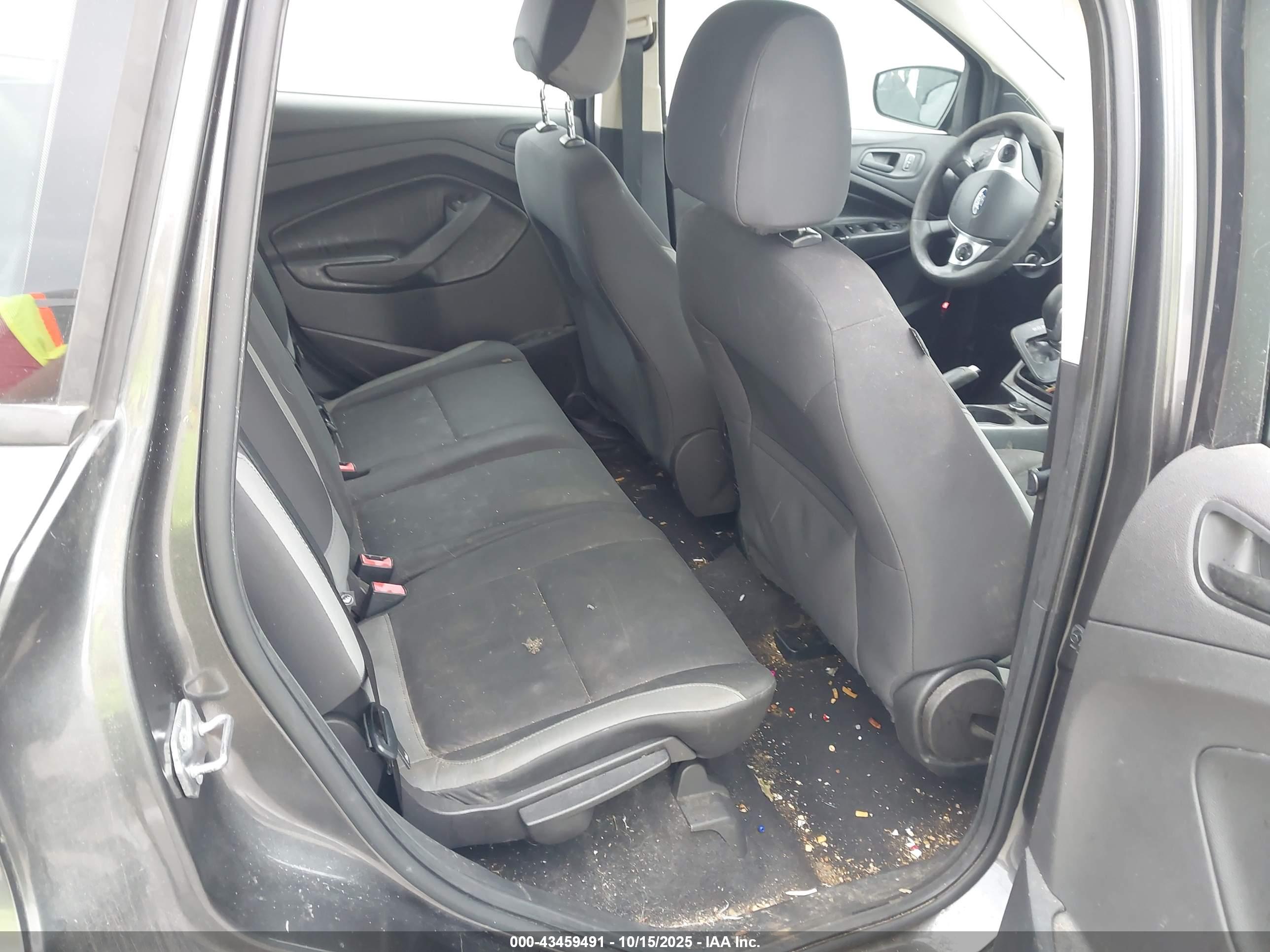 FORD ESCAPE image 8