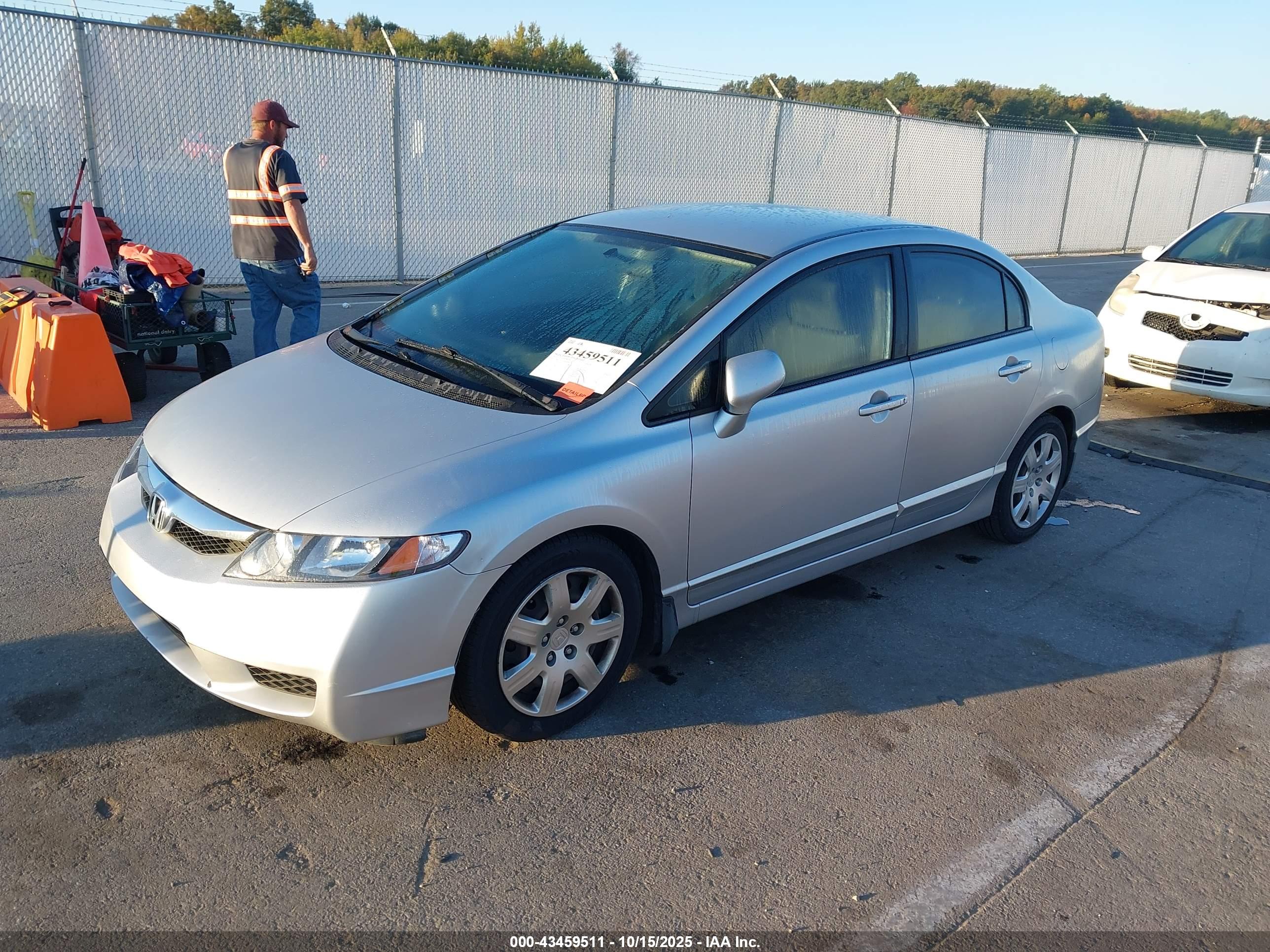HONDA CIVIC image 2