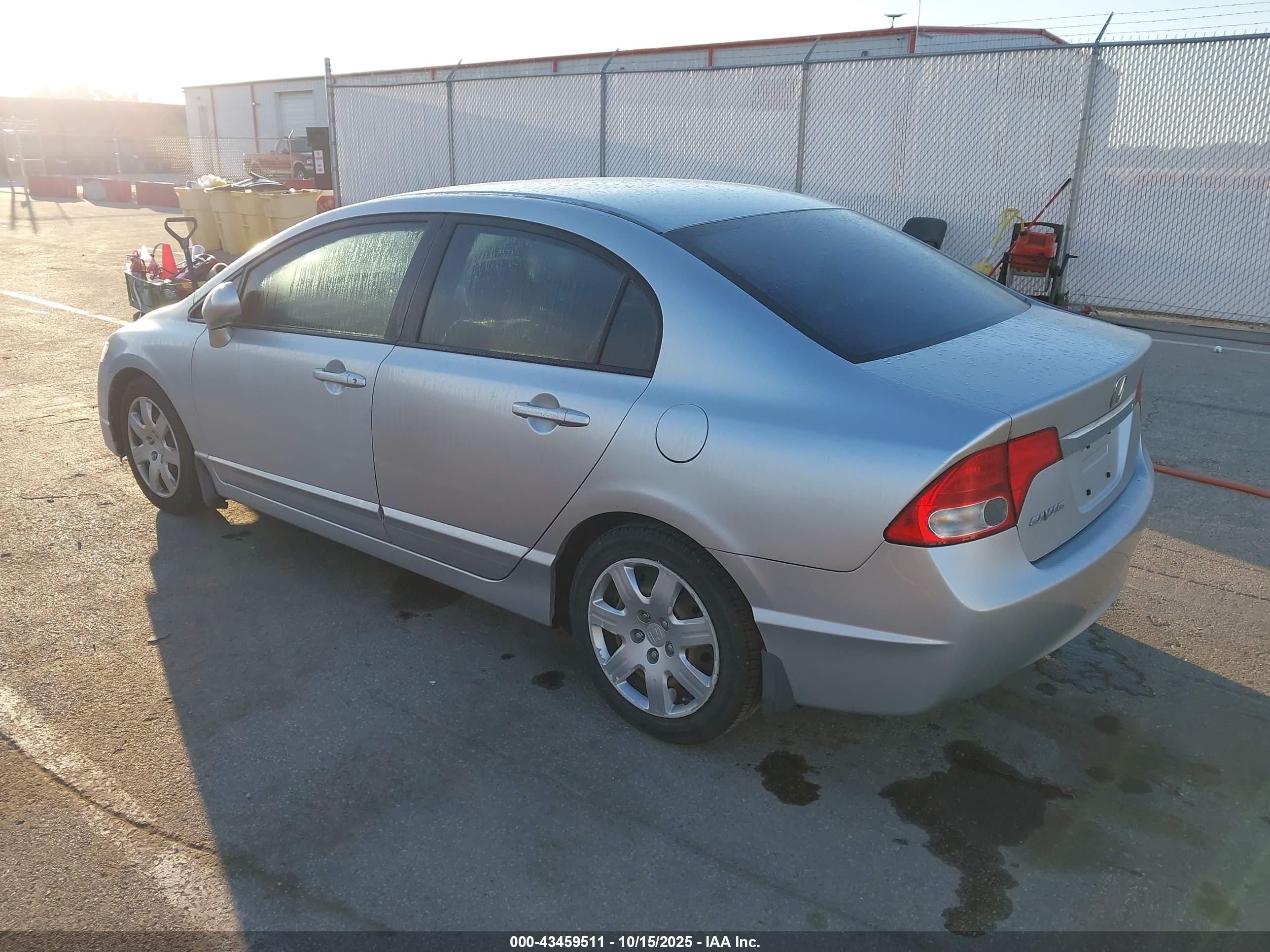 HONDA CIVIC image 3