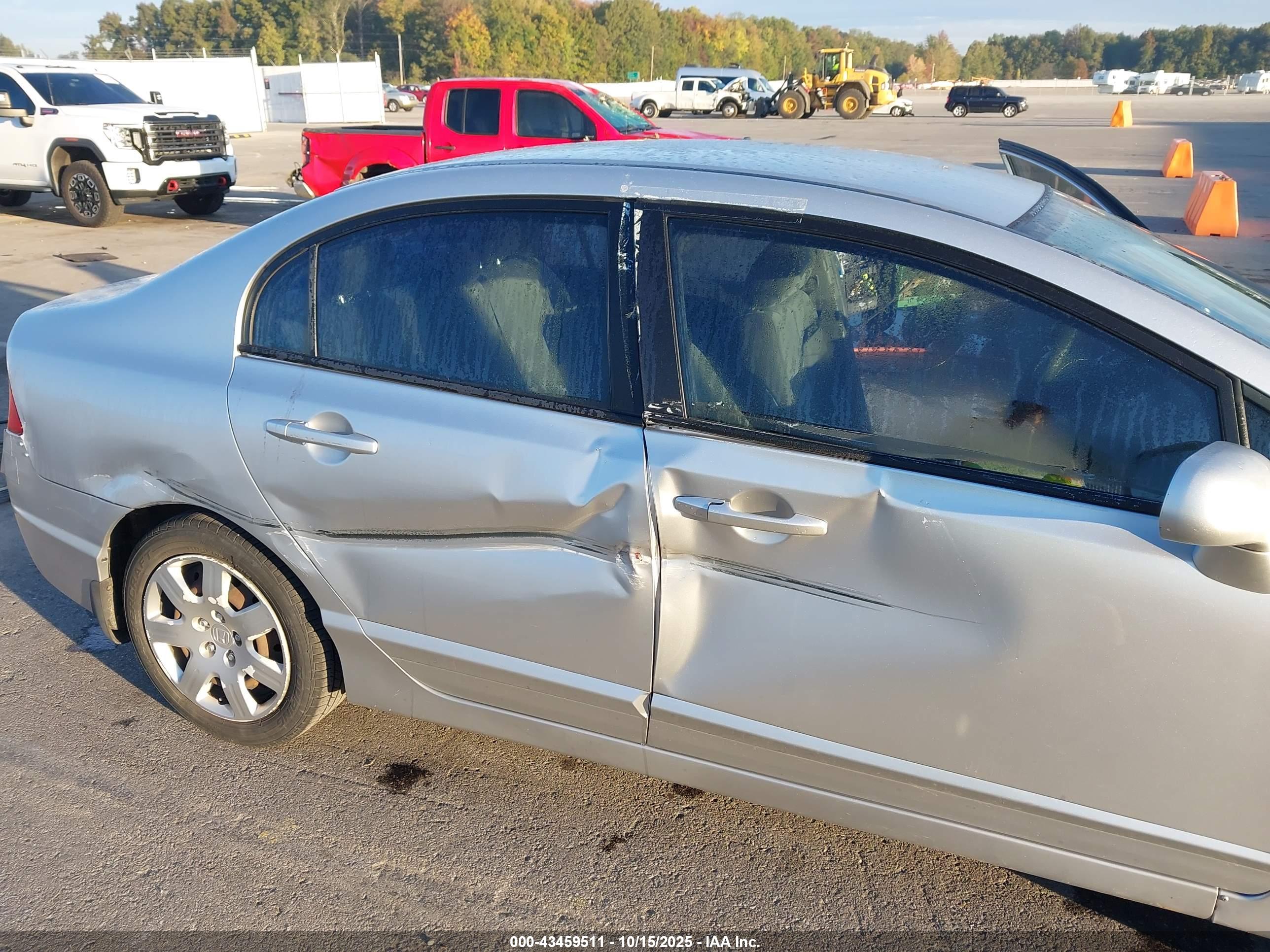HONDA CIVIC image 6