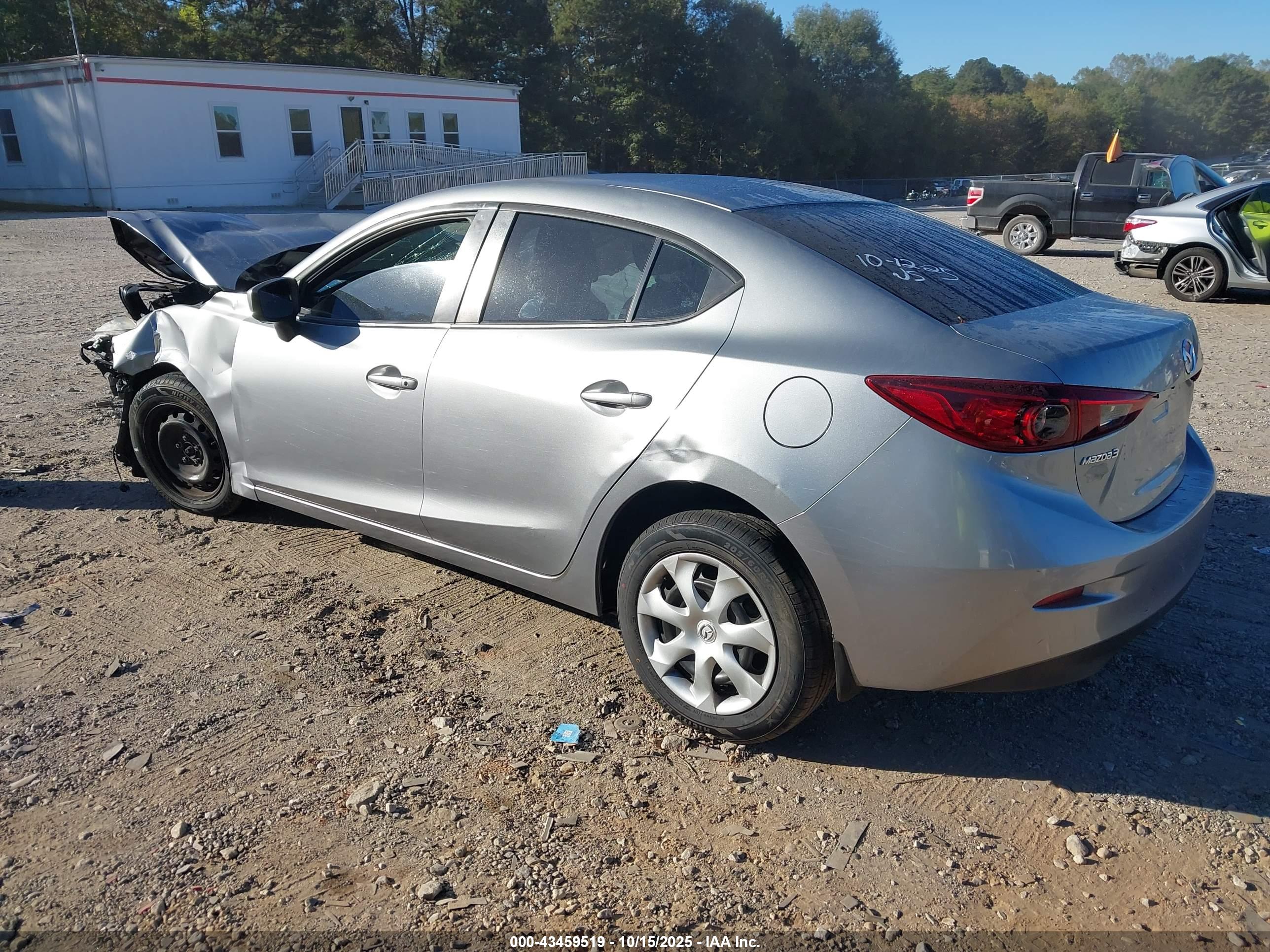 MAZDA MAZDA3 image 3