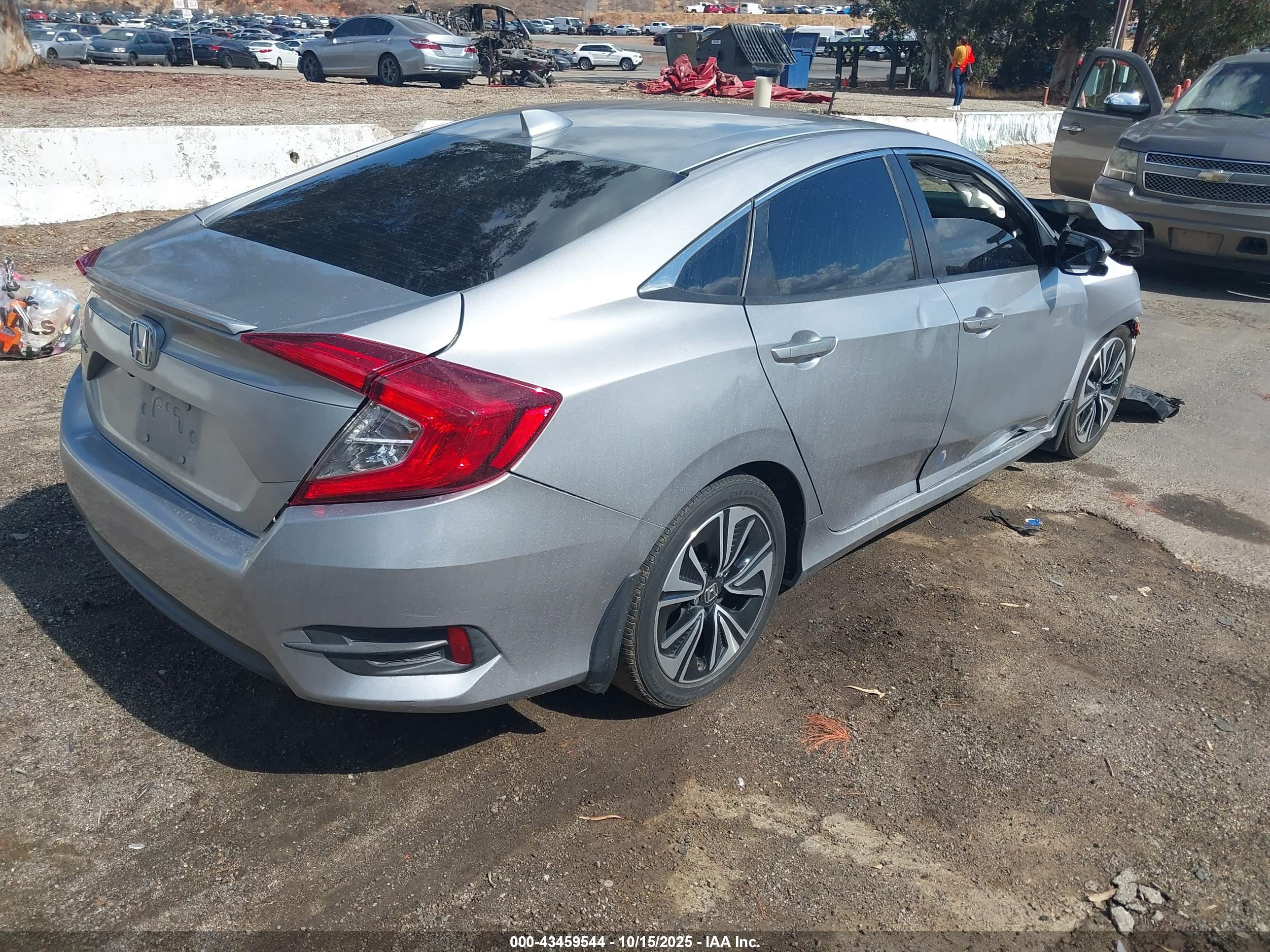 HONDA CIVIC image 4