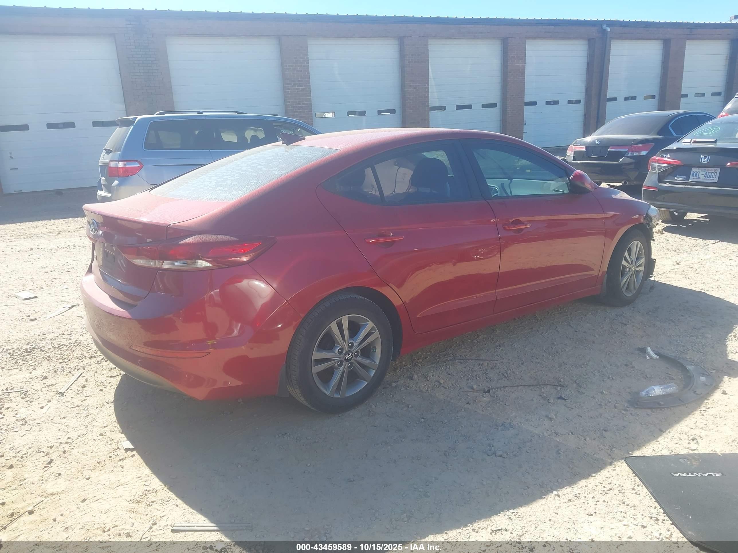 HYUNDAI ELANTRA image 4