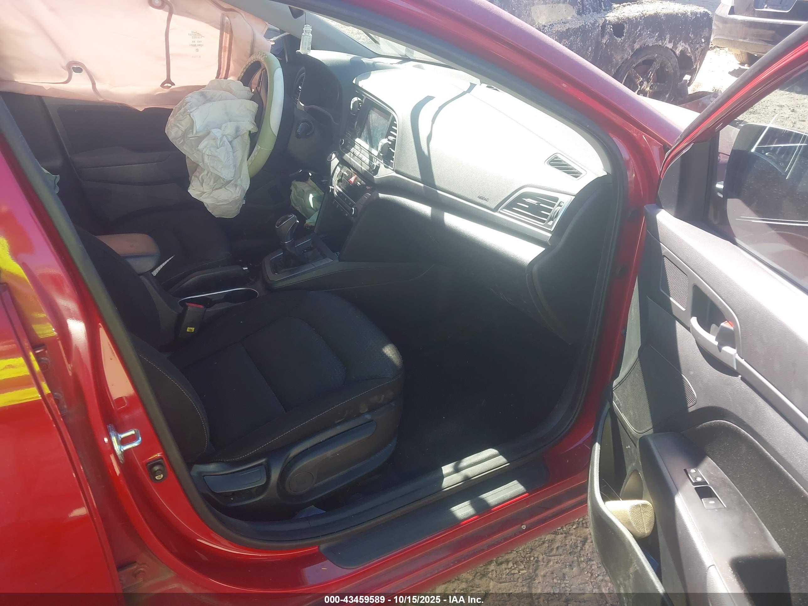 HYUNDAI ELANTRA image 5