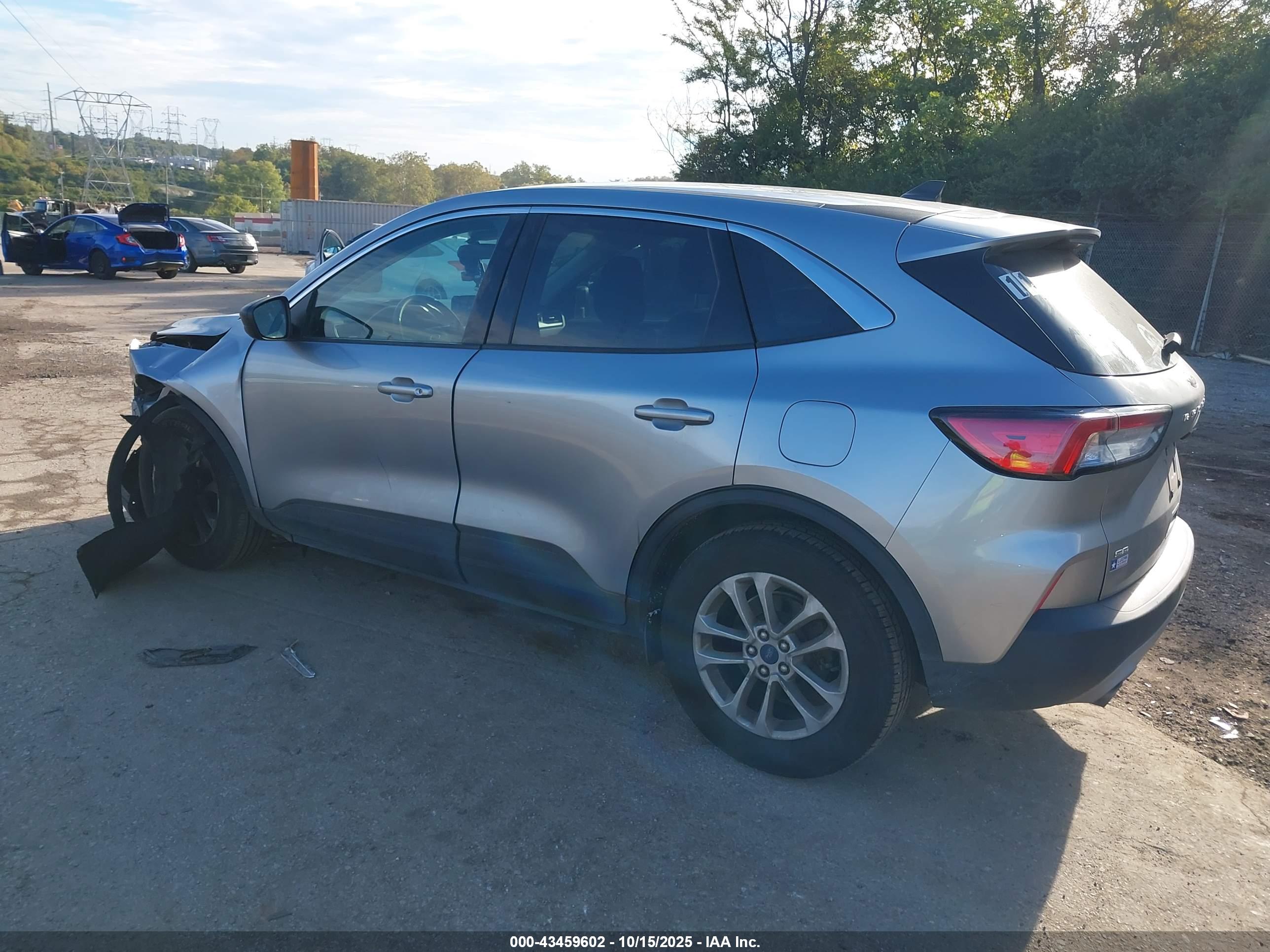 FORD ESCAPE image 3