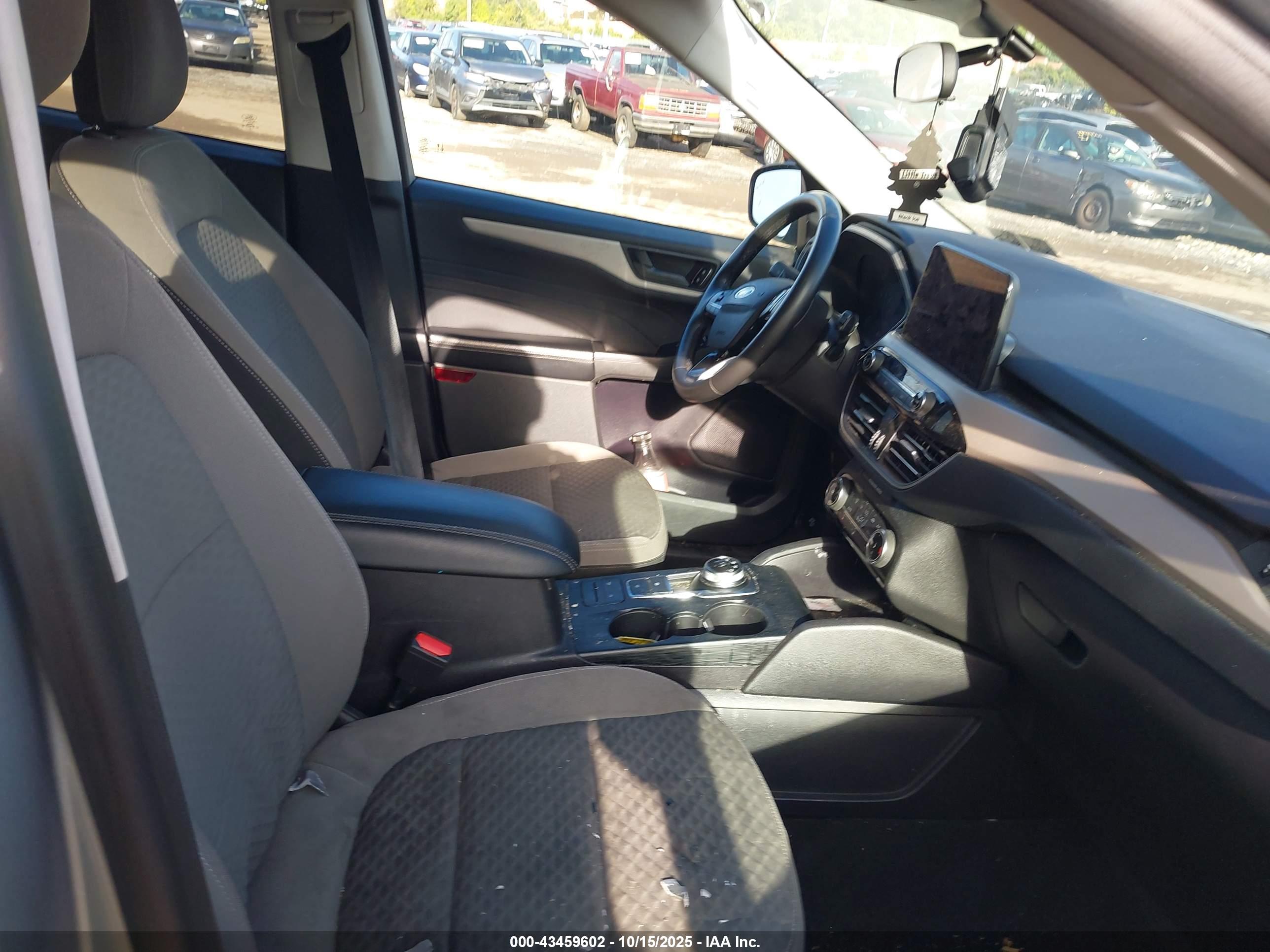FORD ESCAPE image 5