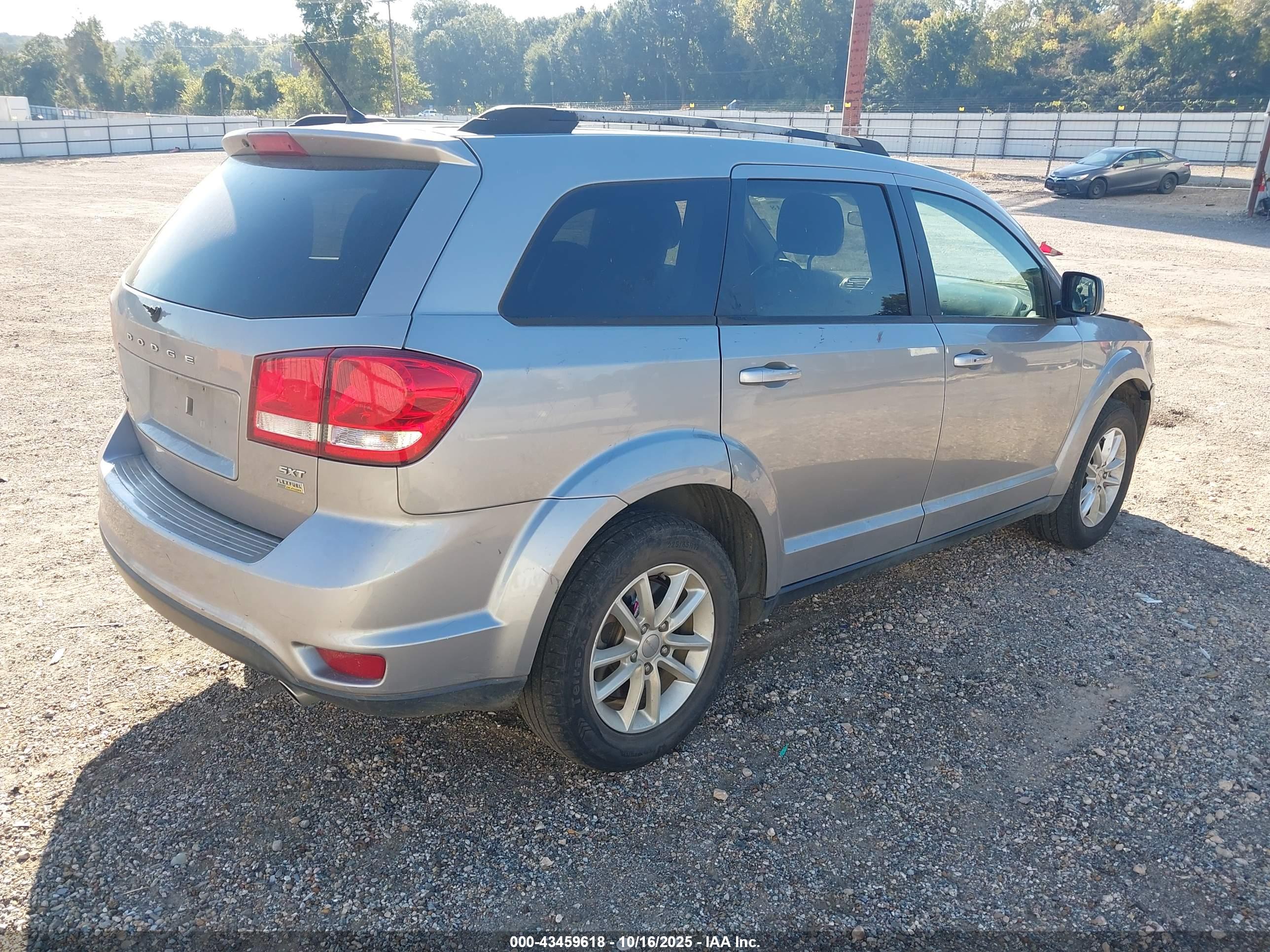 DODGE JOURNEY image 4