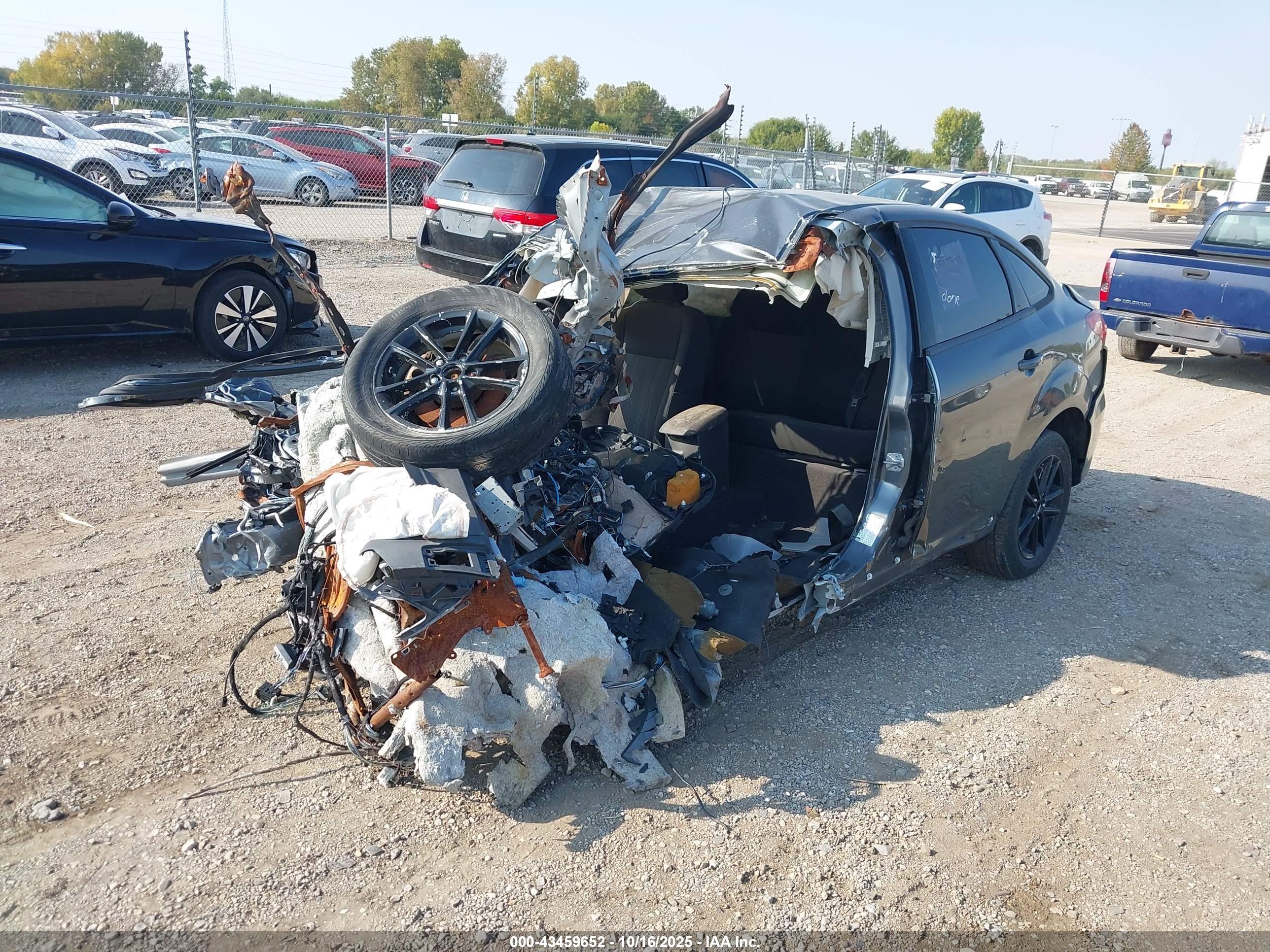 FORD FOCUS image 2