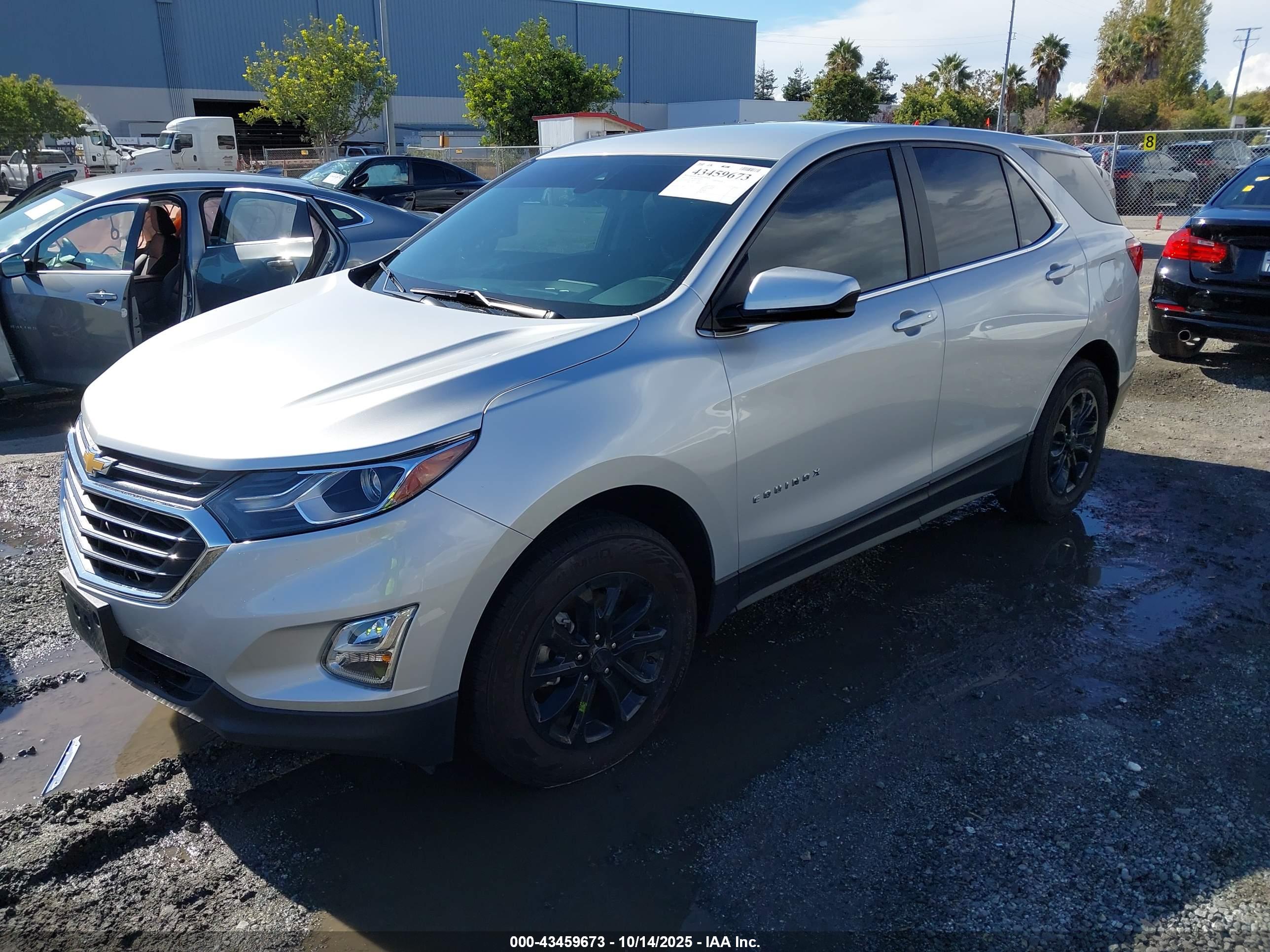 CHEVROLET EQUINOX image 2