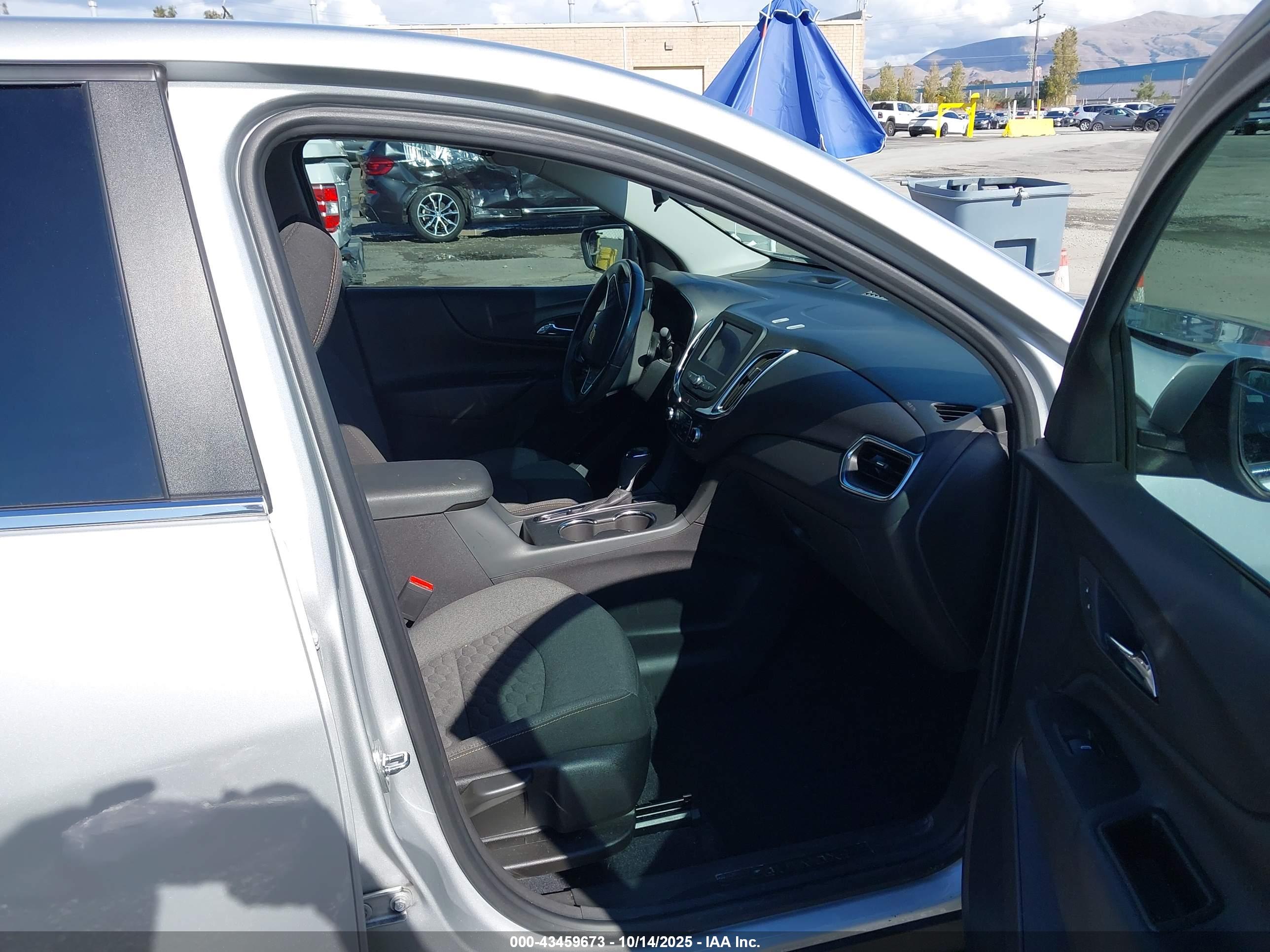 CHEVROLET EQUINOX image 5