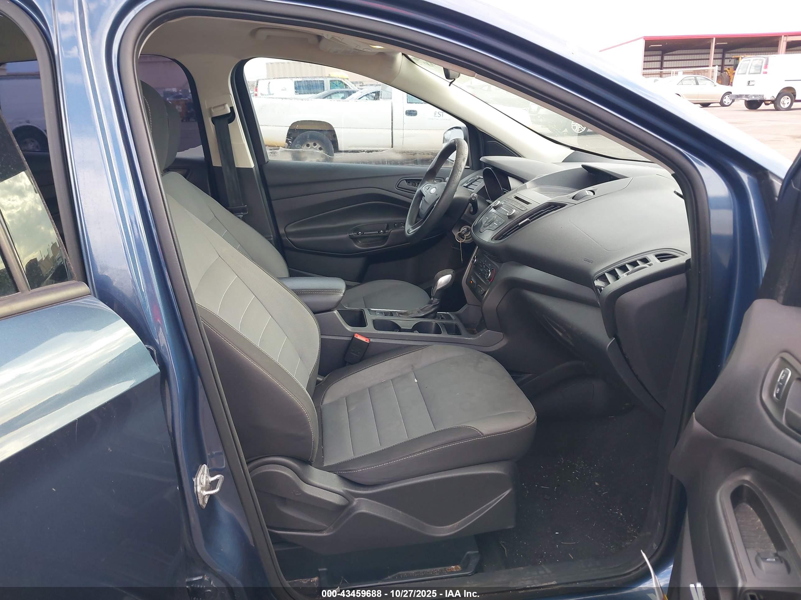 FORD ESCAPE image 5