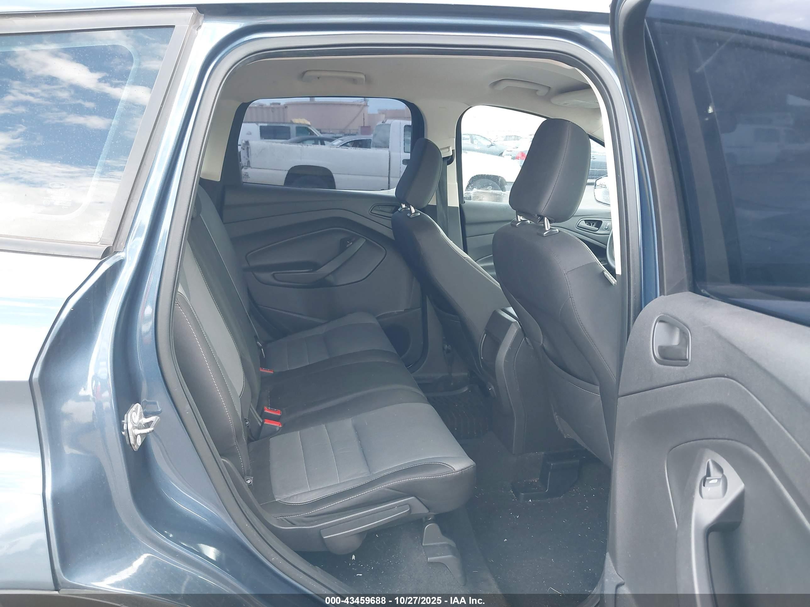 FORD ESCAPE image 8