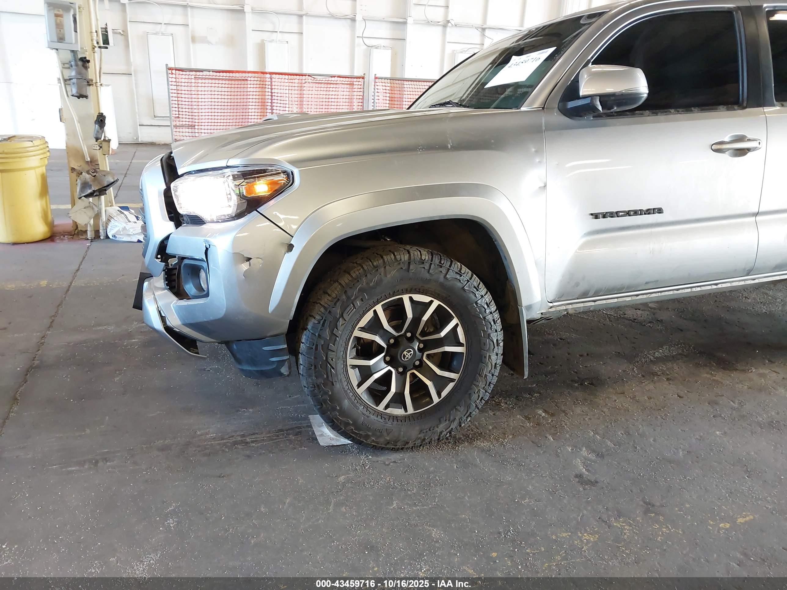 TOYOTA TACOMA image 6