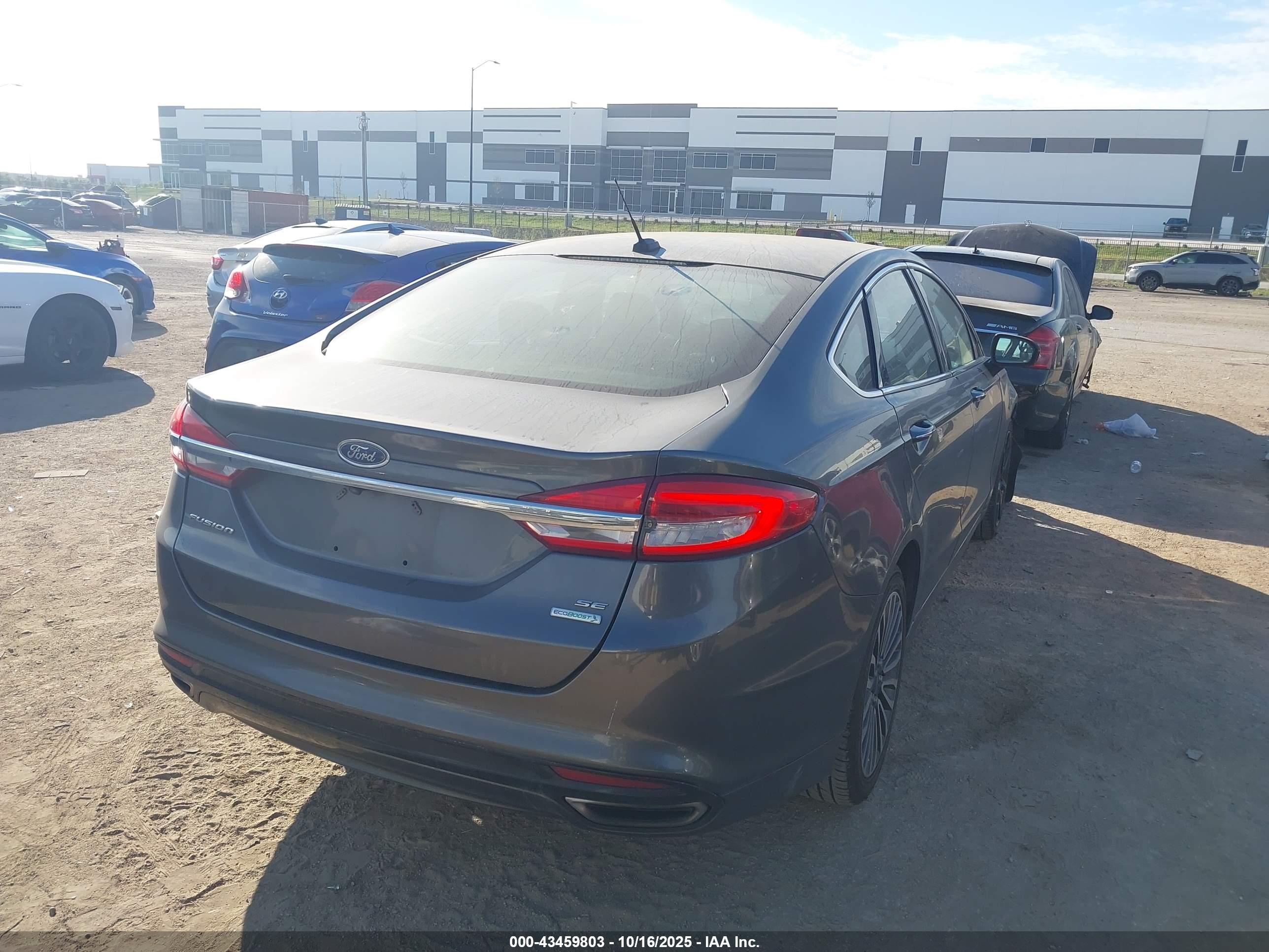FORD FUSION image 4