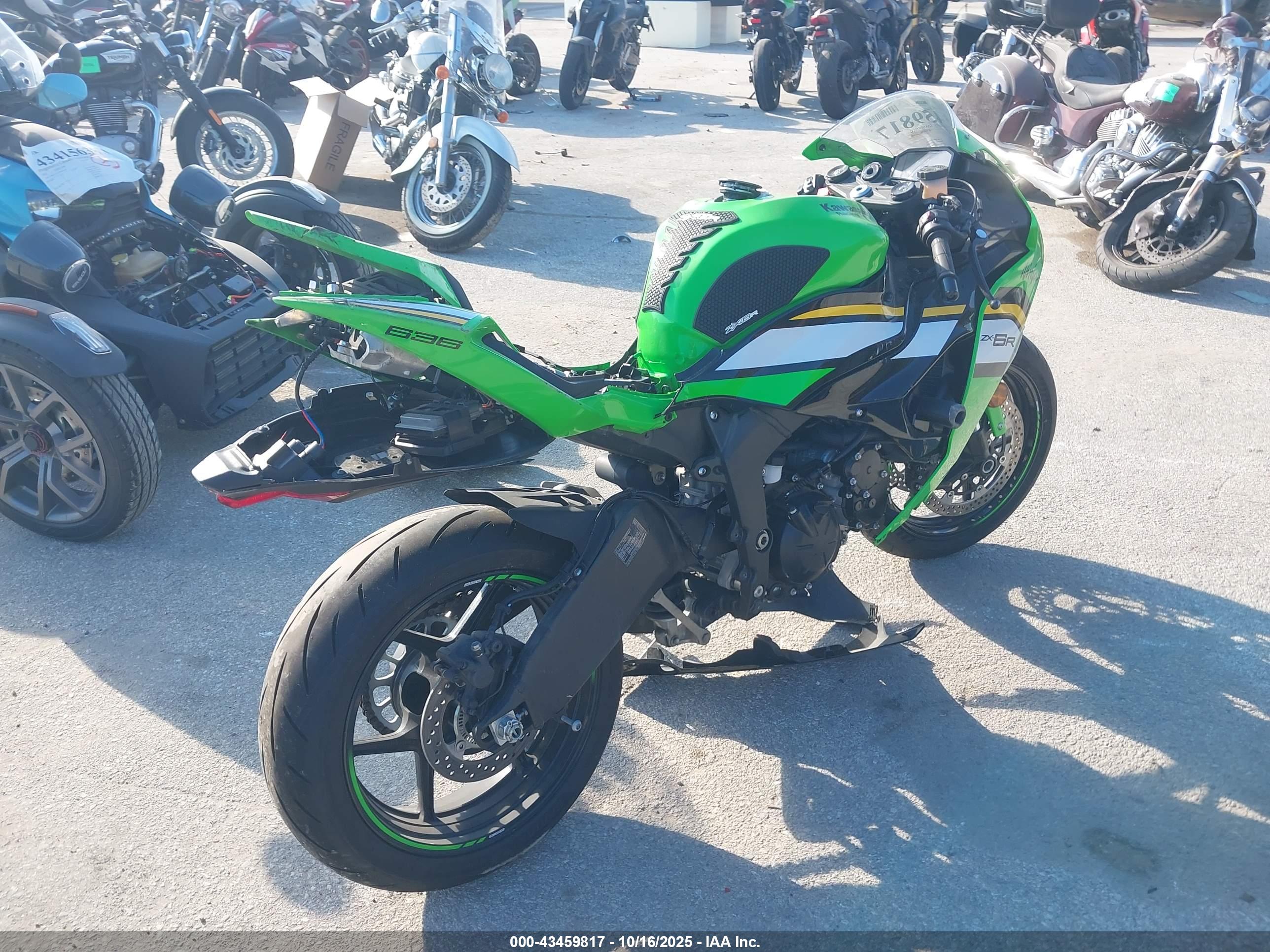 KAWASAKI ZX636 image 4