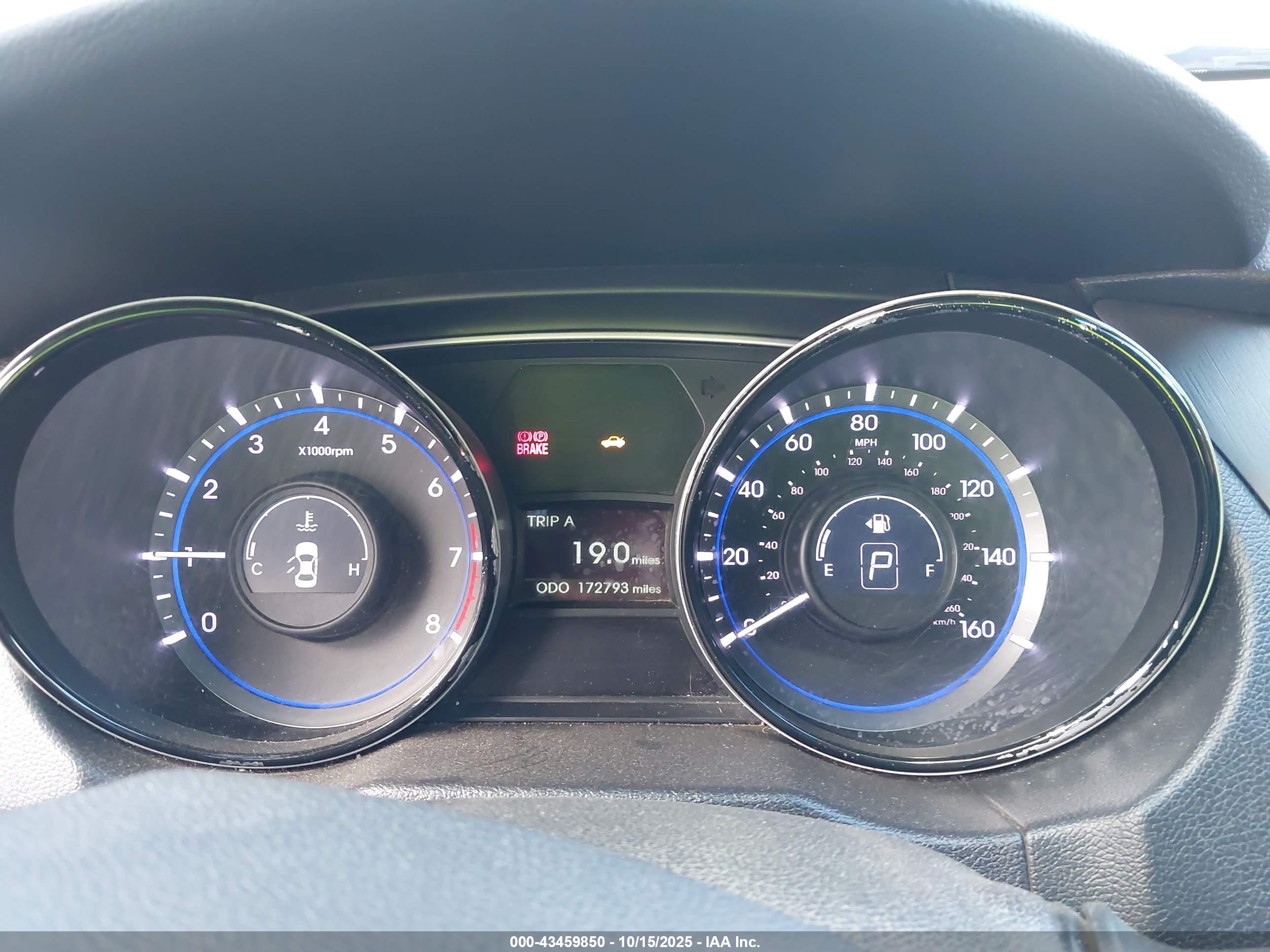 HYUNDAI SONATA image 7