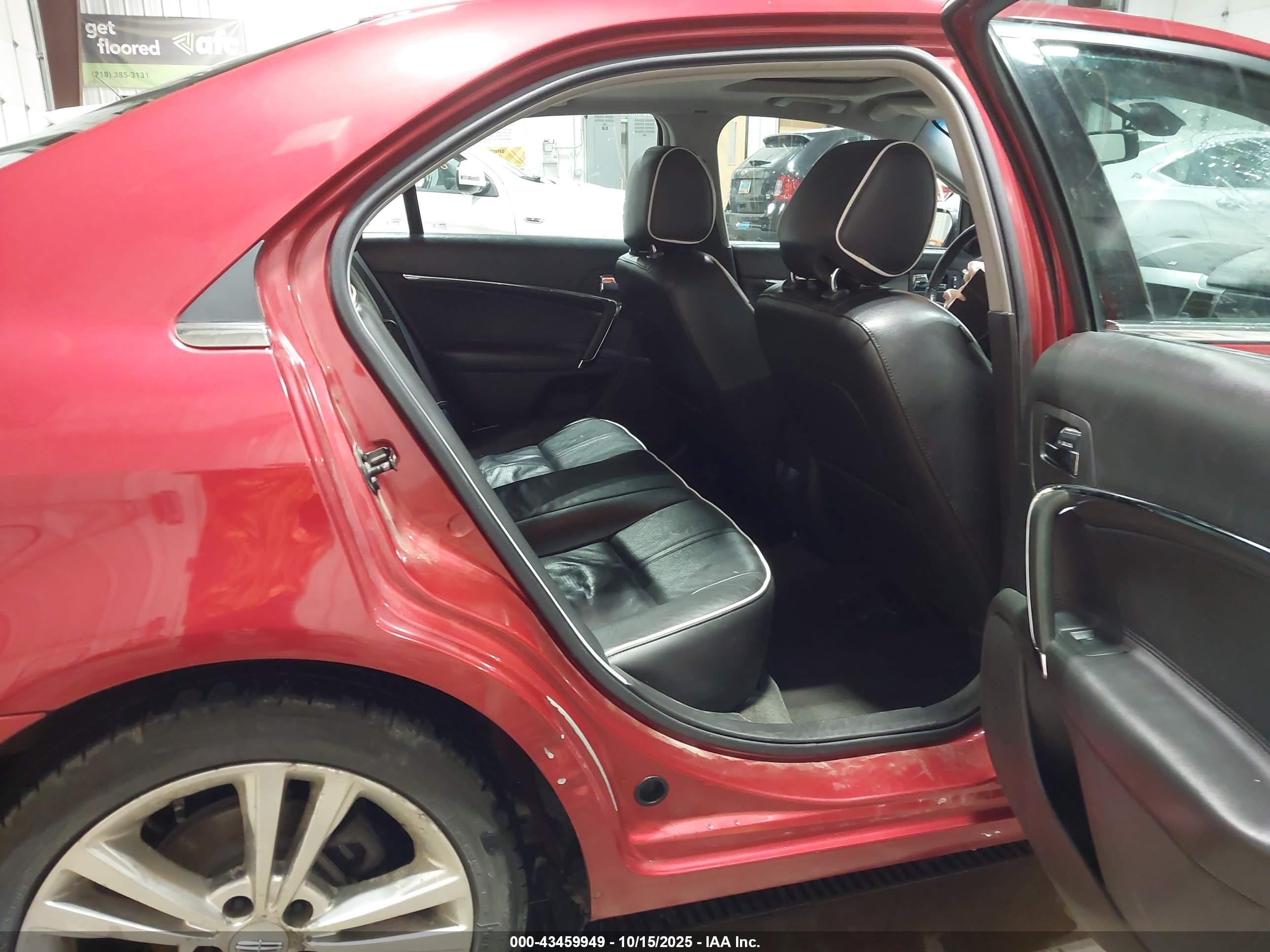LINCOLN MKZ image 8
