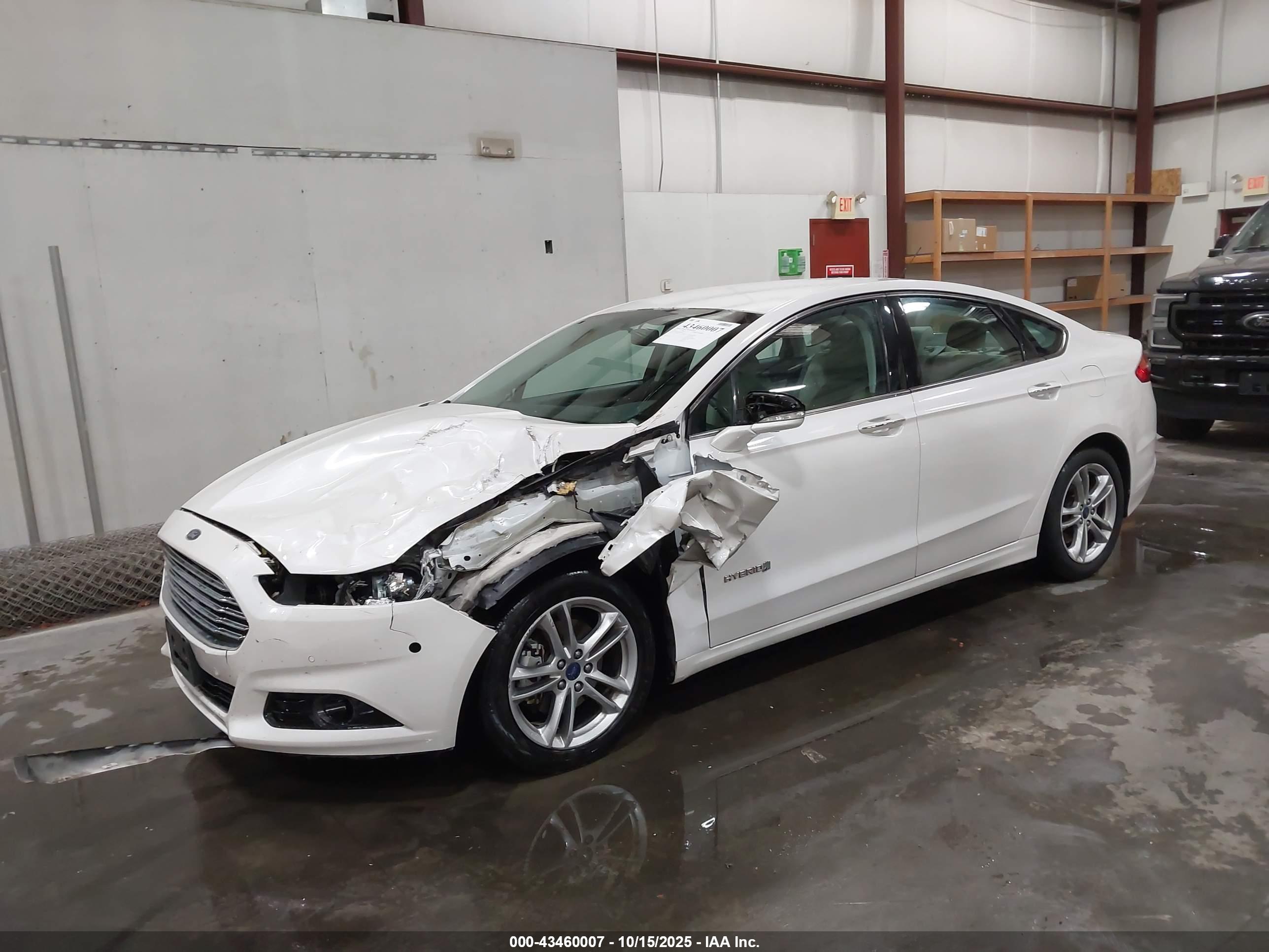FORD FUSION image 2
