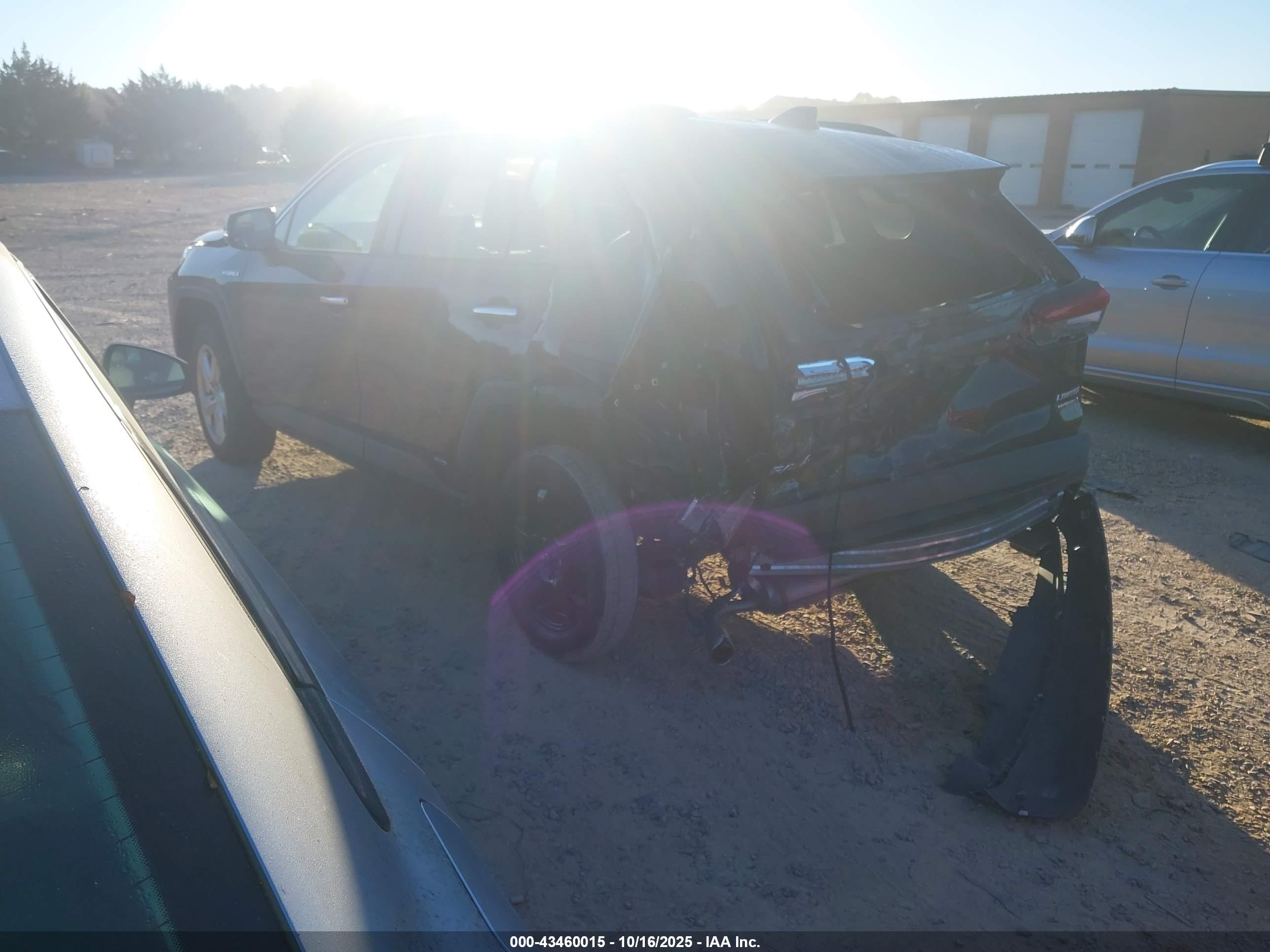 TOYOTA RAV4 image 3