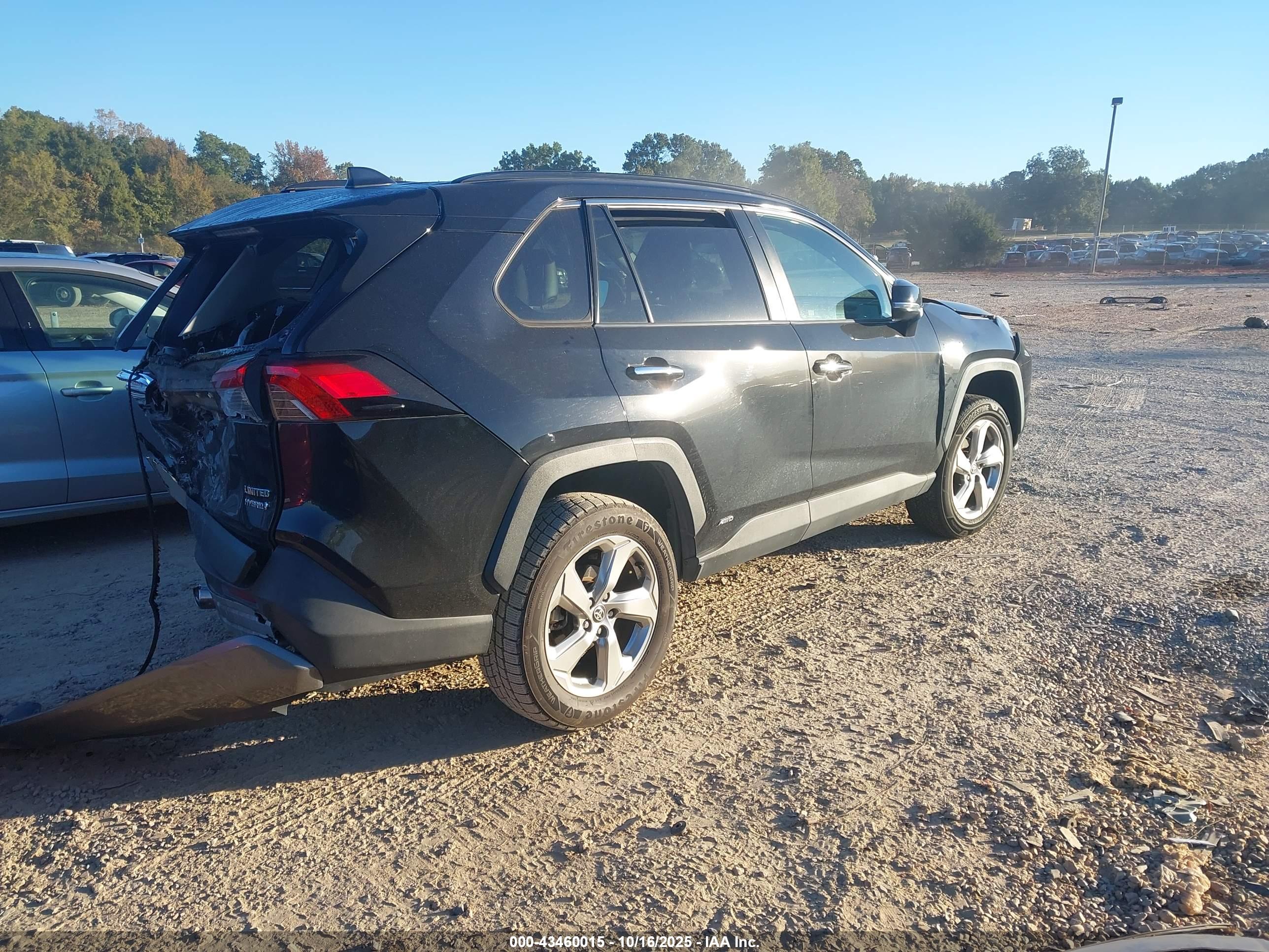TOYOTA RAV4 image 4