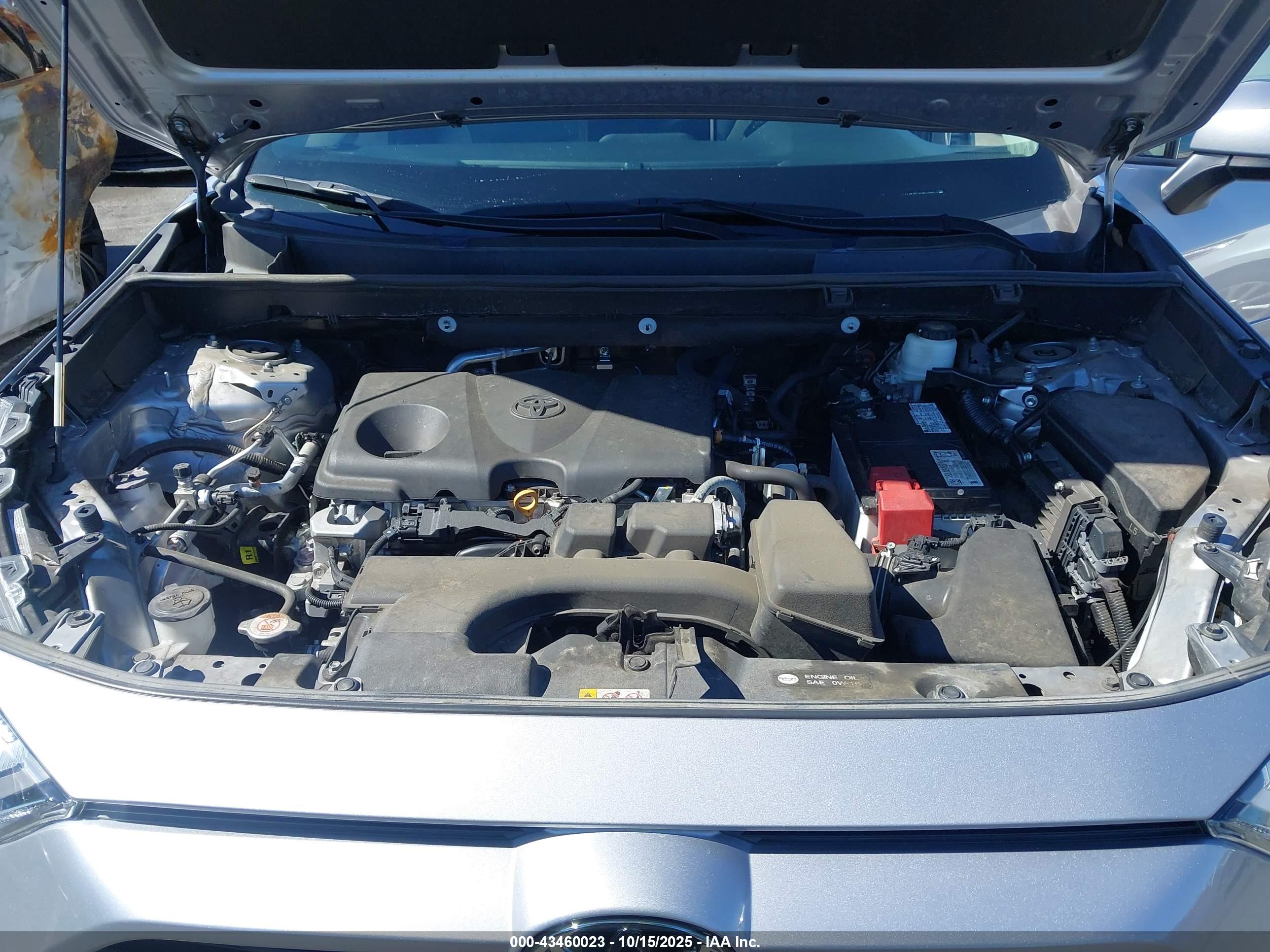 TOYOTA RAV4 image 10