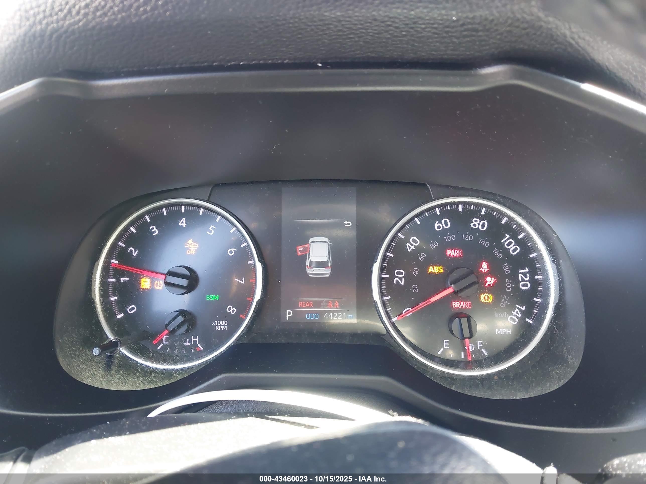 TOYOTA RAV4 image 7