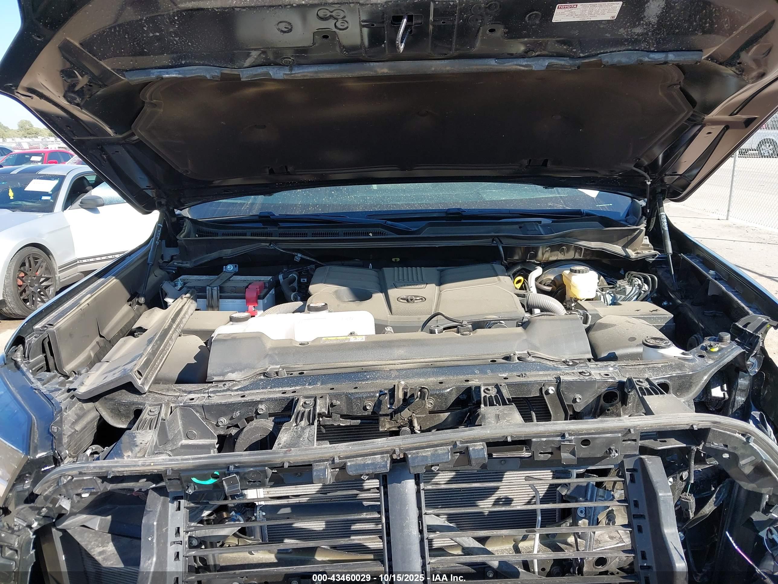 TOYOTA TUNDRA image 10