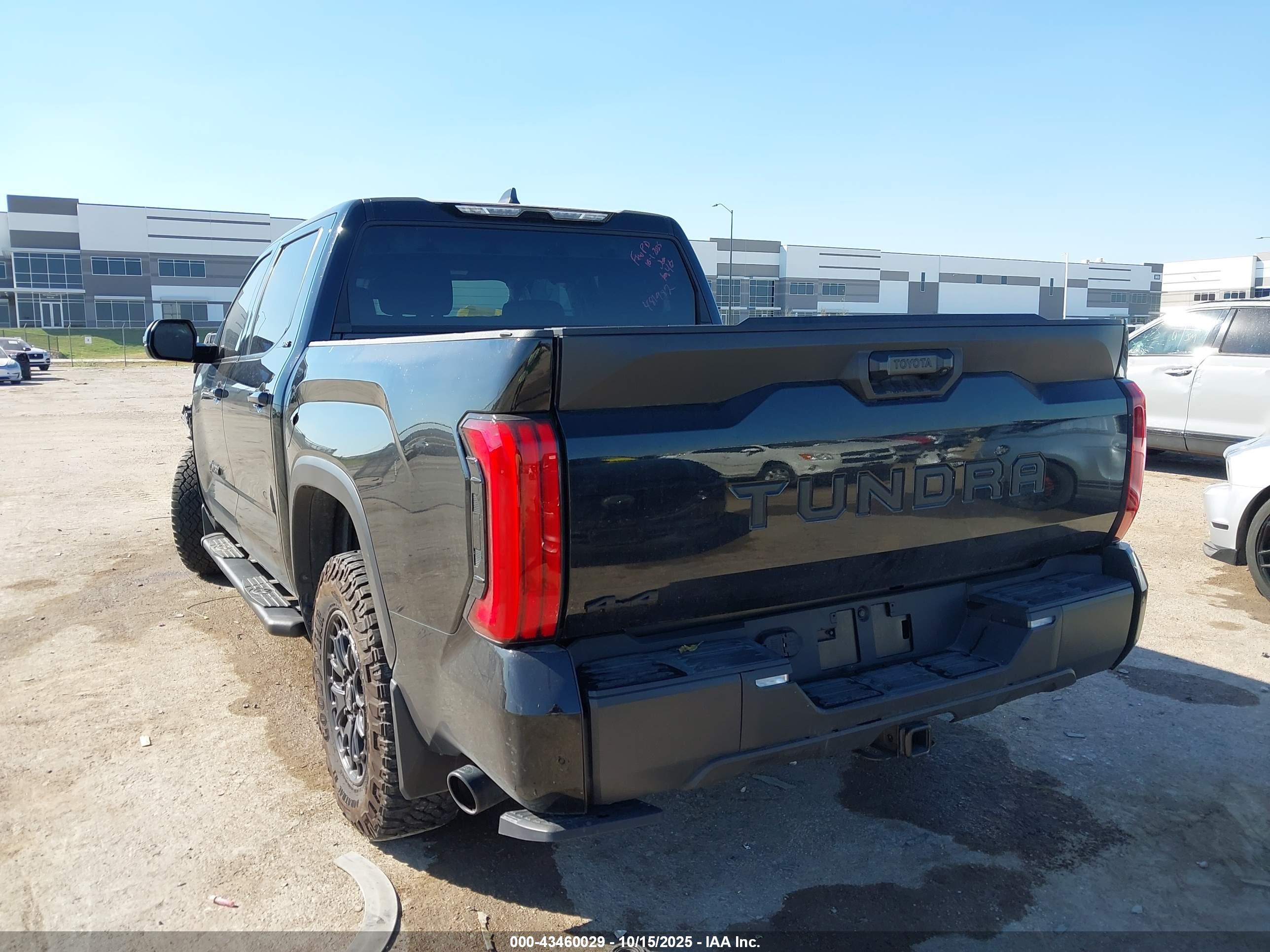 TOYOTA TUNDRA image 3