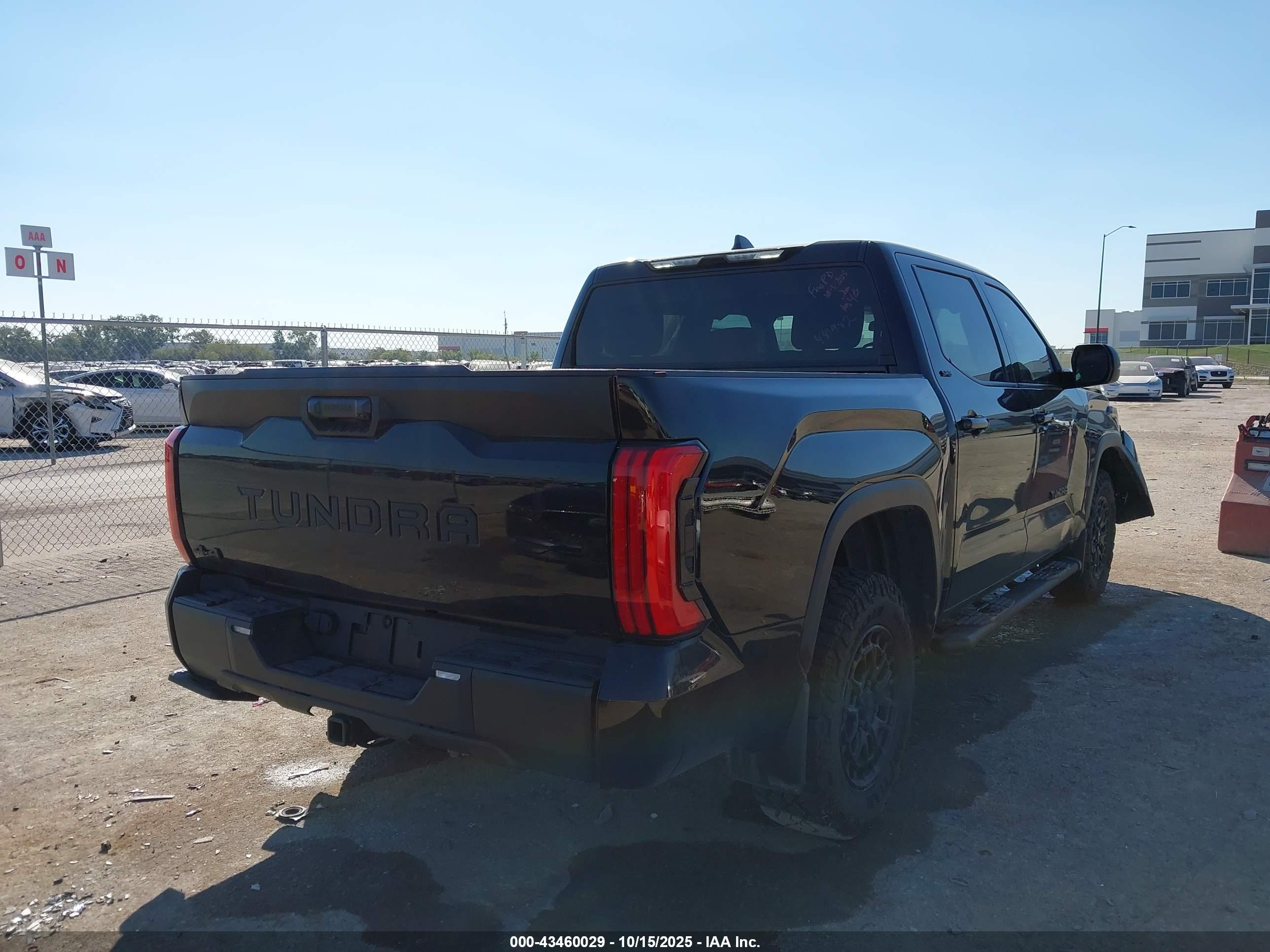 TOYOTA TUNDRA image 4