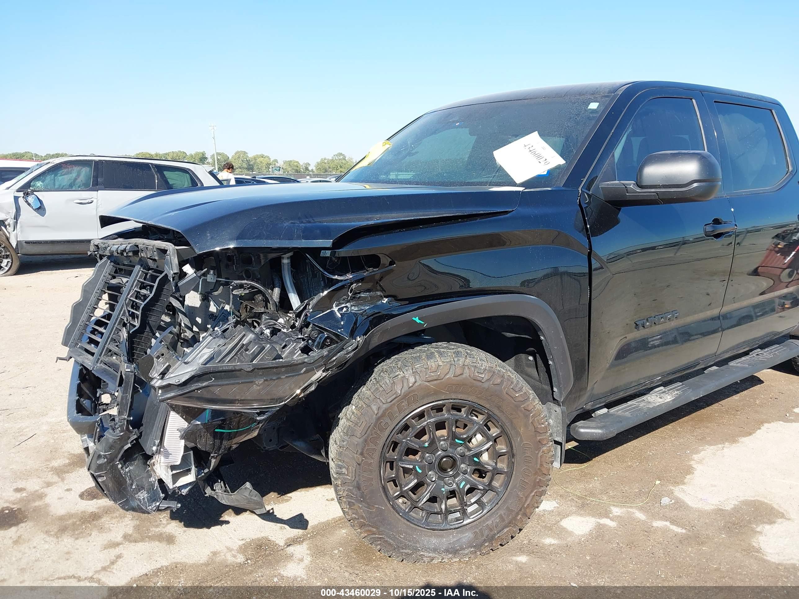 TOYOTA TUNDRA image 6