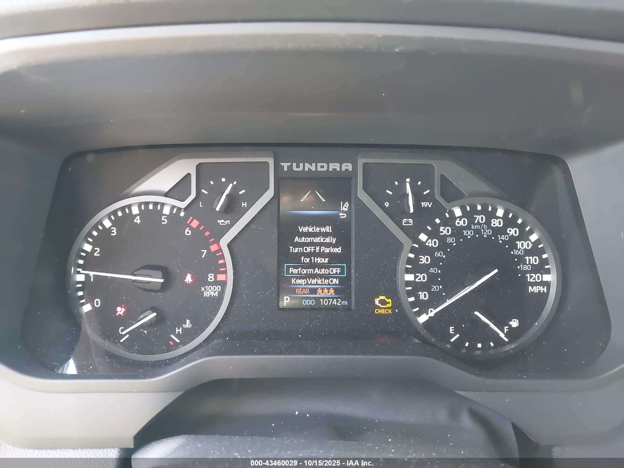 TOYOTA TUNDRA image 7